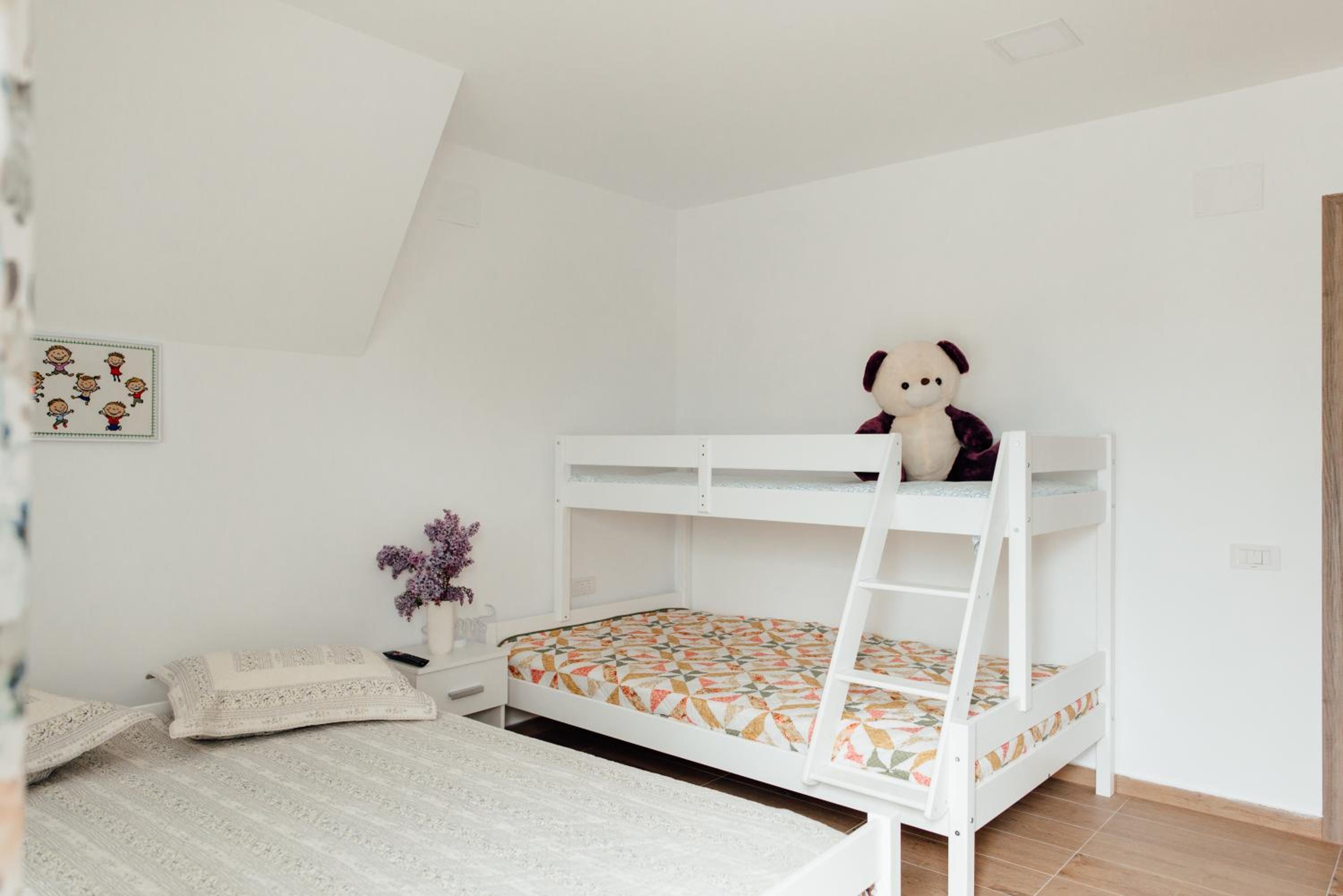 Autentic Adorabil Apartment view 4