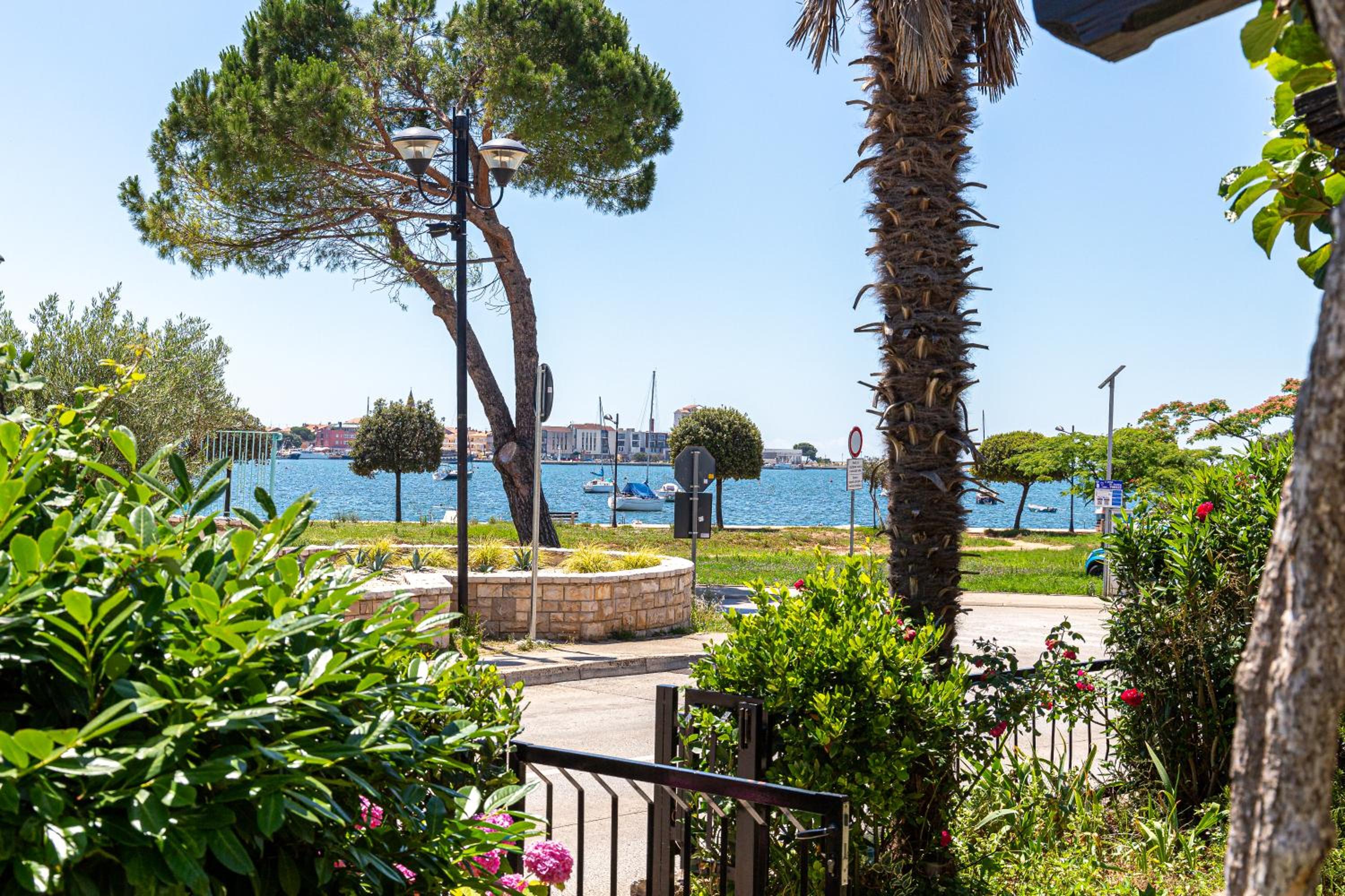 Villa Umag Seafront photo 2