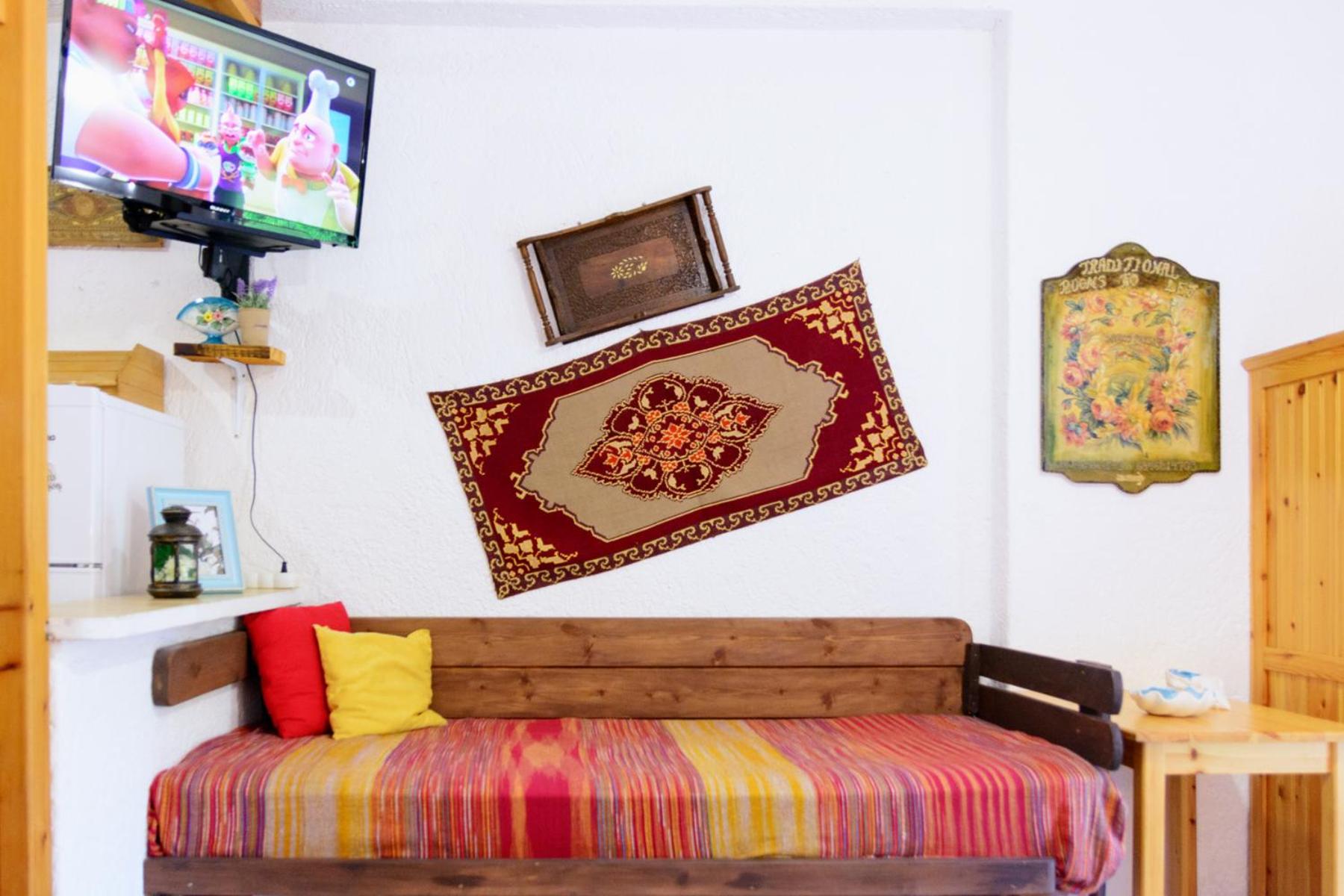 Spiros Rooms