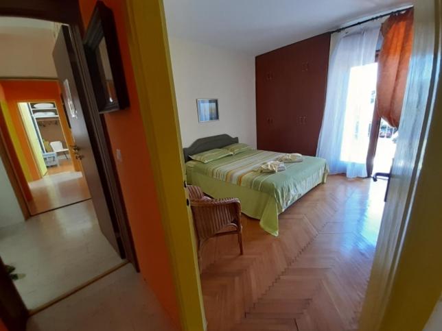 Two bedroom ap in the garden