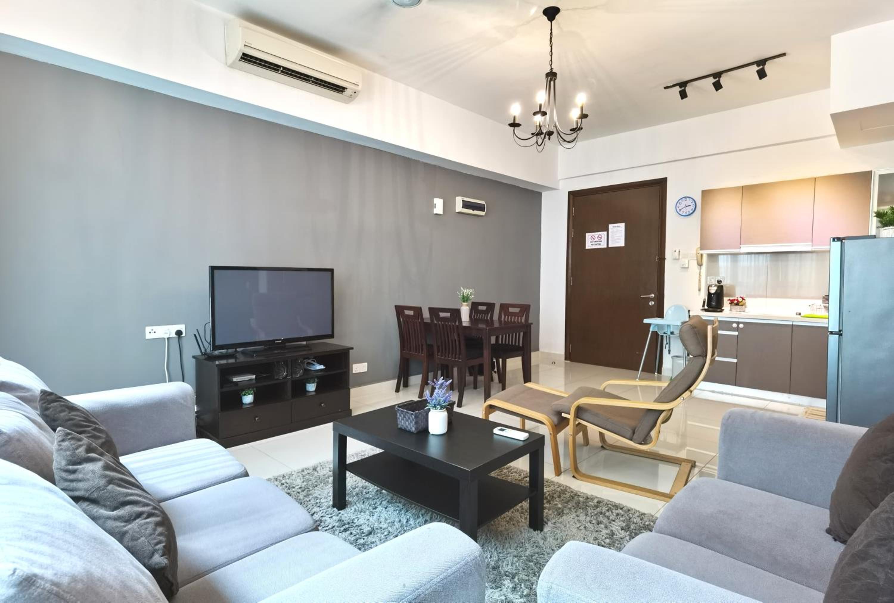 KLCC Inifinity Pool - The Regalia Residences & Suites by KL minsu