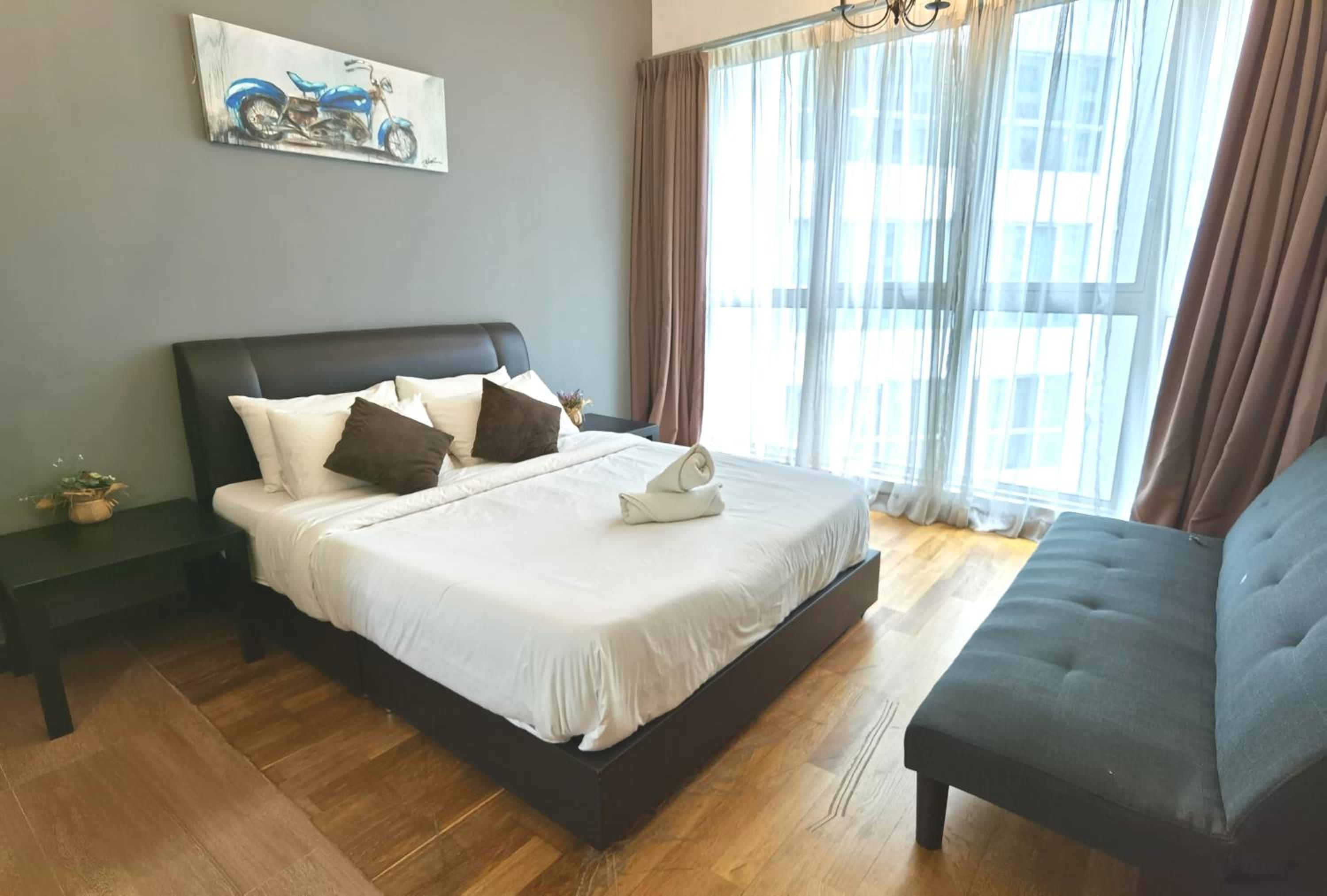 KLCC Inifinity Pool - The Regalia Residences & Suites by KL minsu