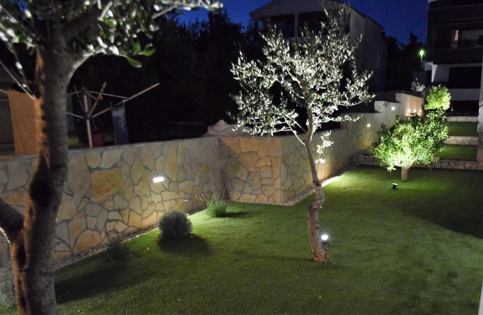 Photo 44
