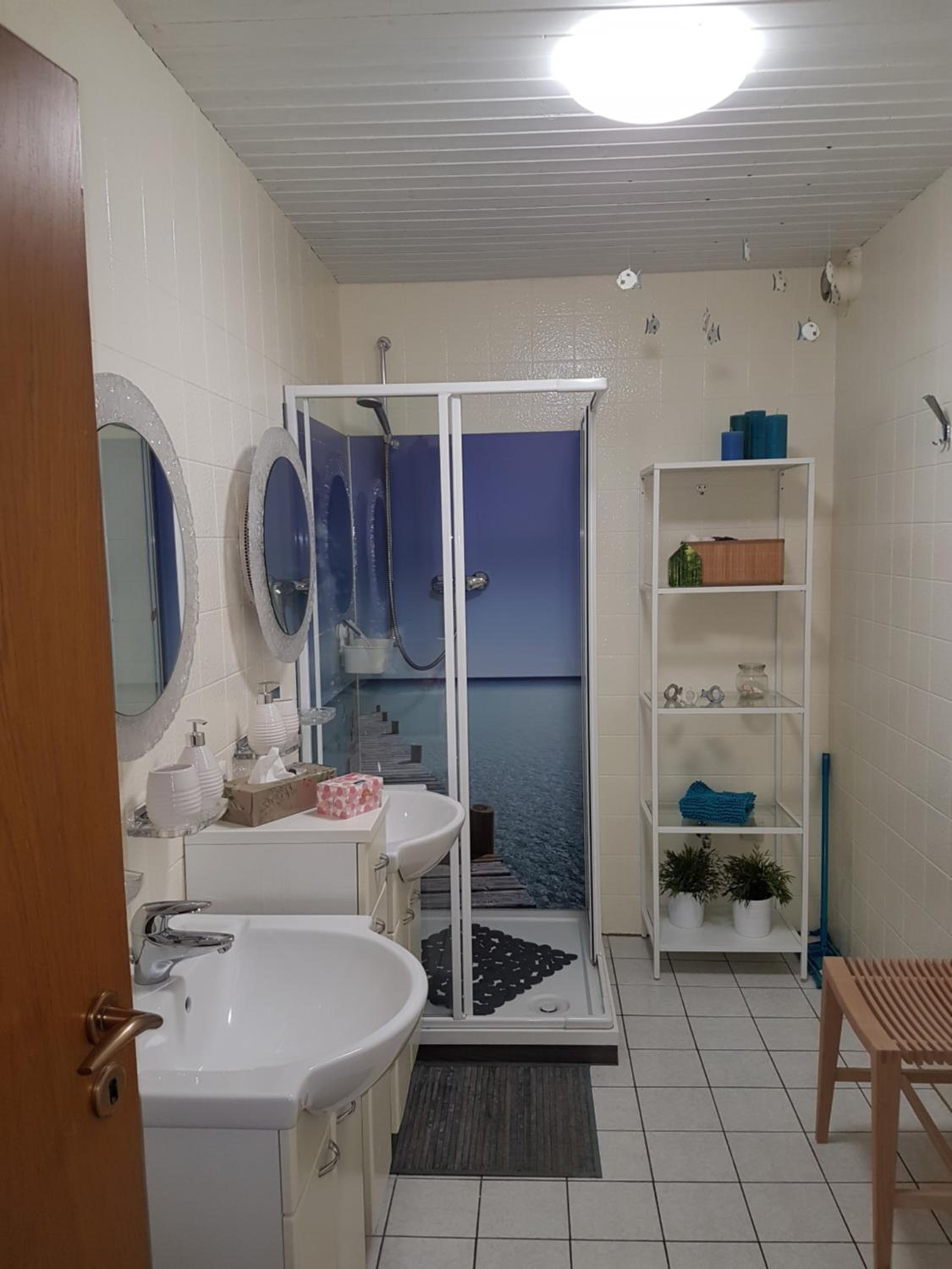 HideOut en Monschau — bathroom