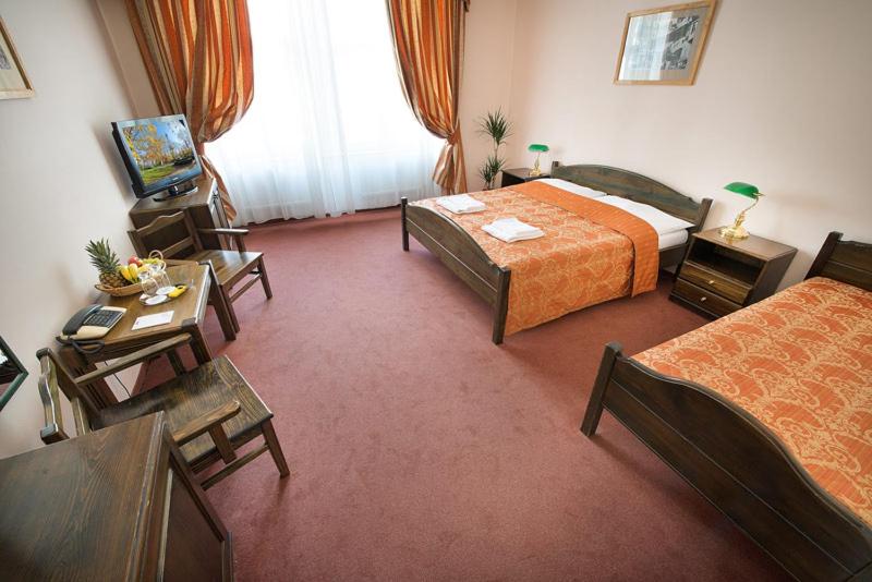 U Medvidku-Brewery Hotel photo 2