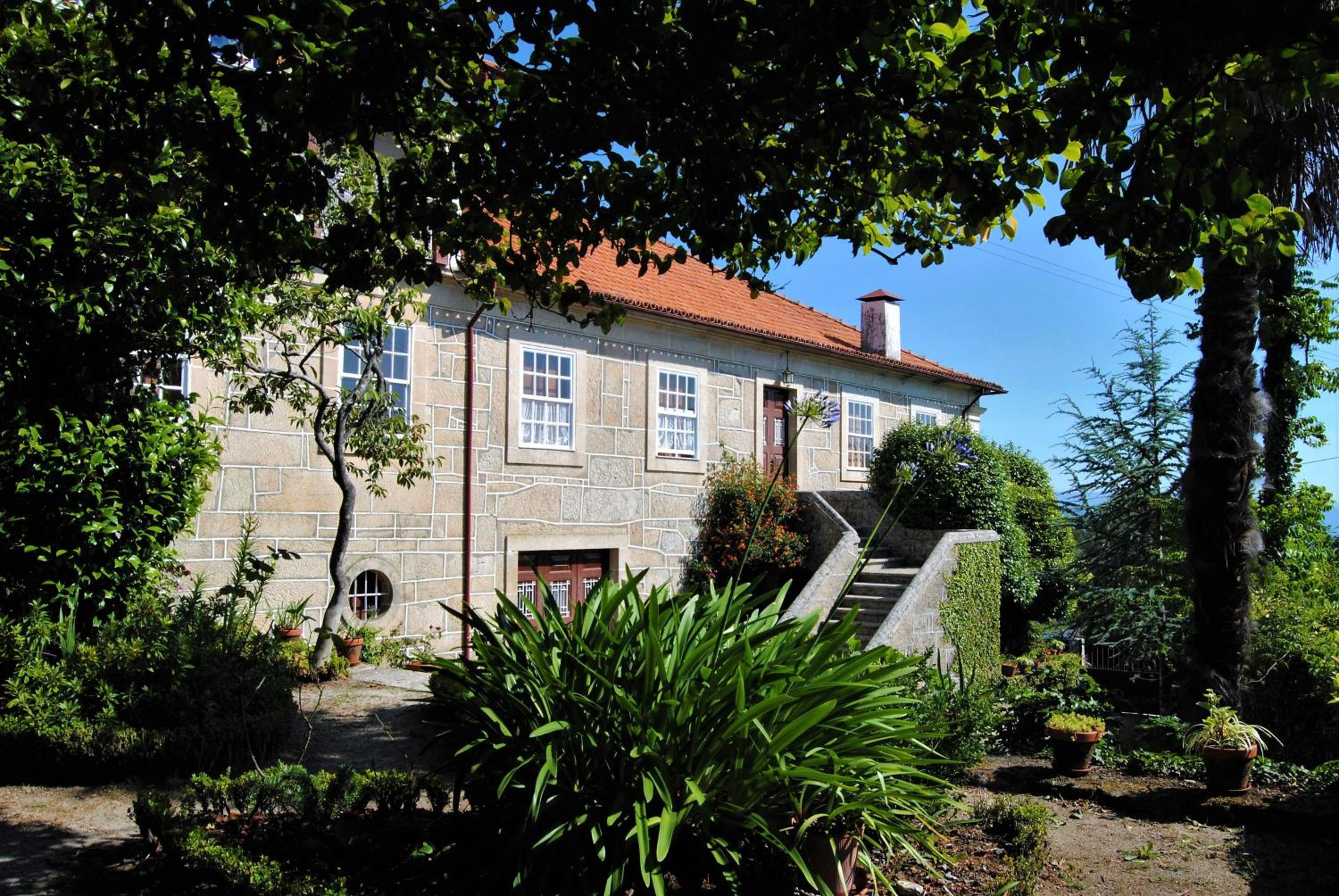 Hotel Casa de Cerqueda - Image 1