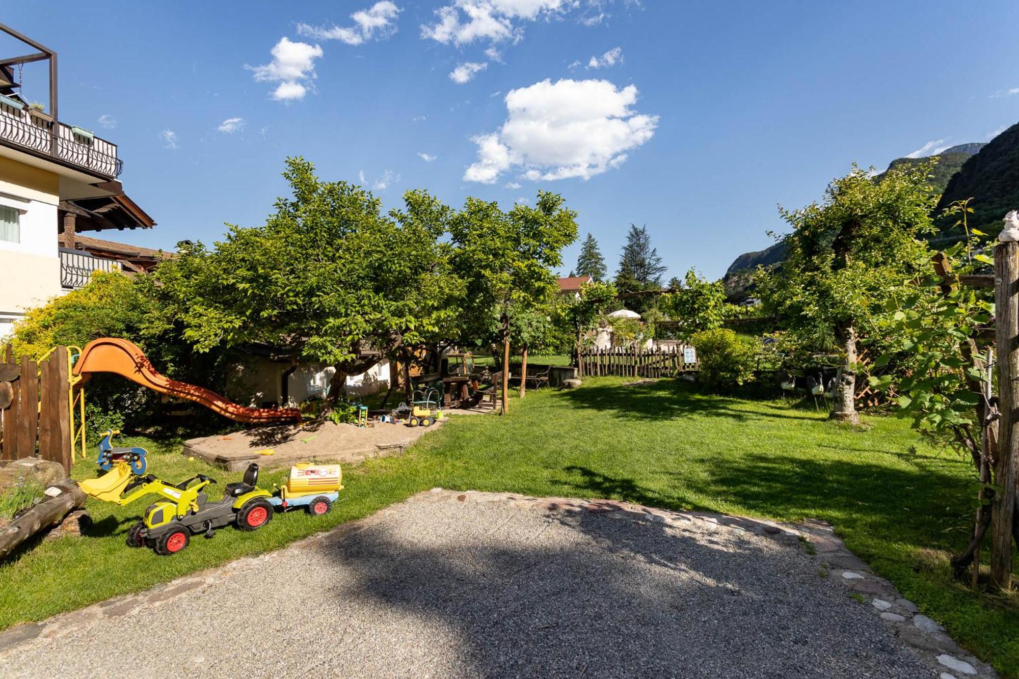 Kreuzwegerhof Nals - Historic Nature Stay with Pool near Meran & Bozen