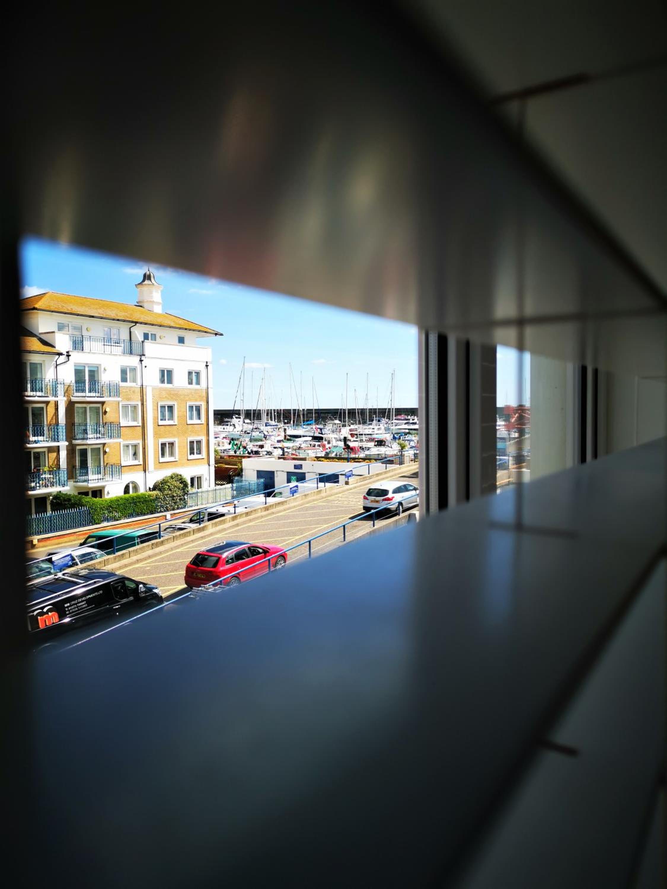 Marina living with parking, balcony, quiet and secure view 4