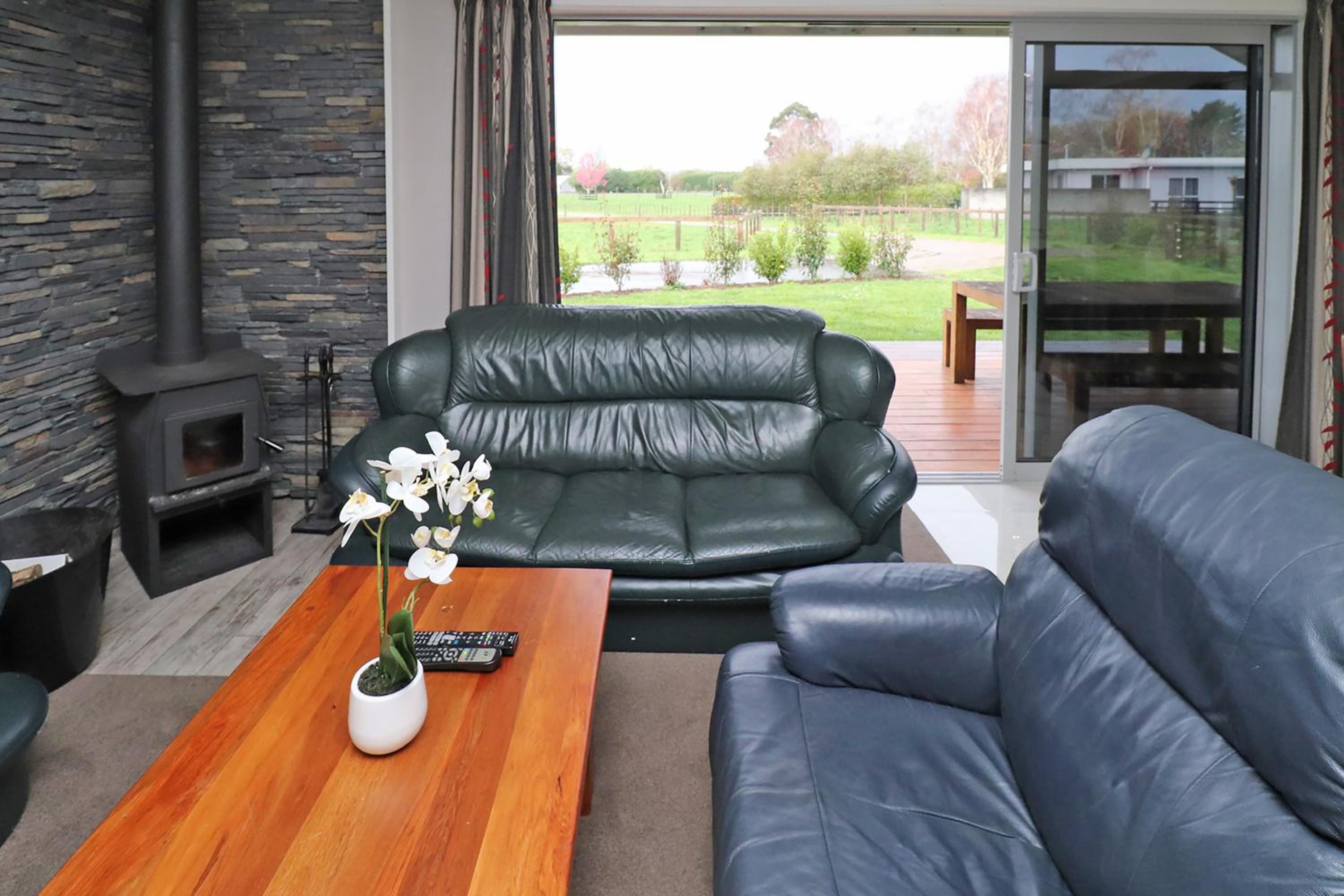 Country Living on Raynes Road
