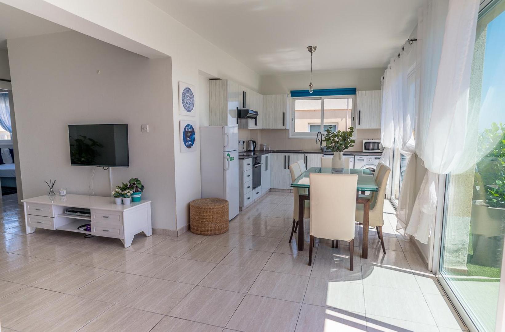 MAKENZY Seaview PENTHOUSE