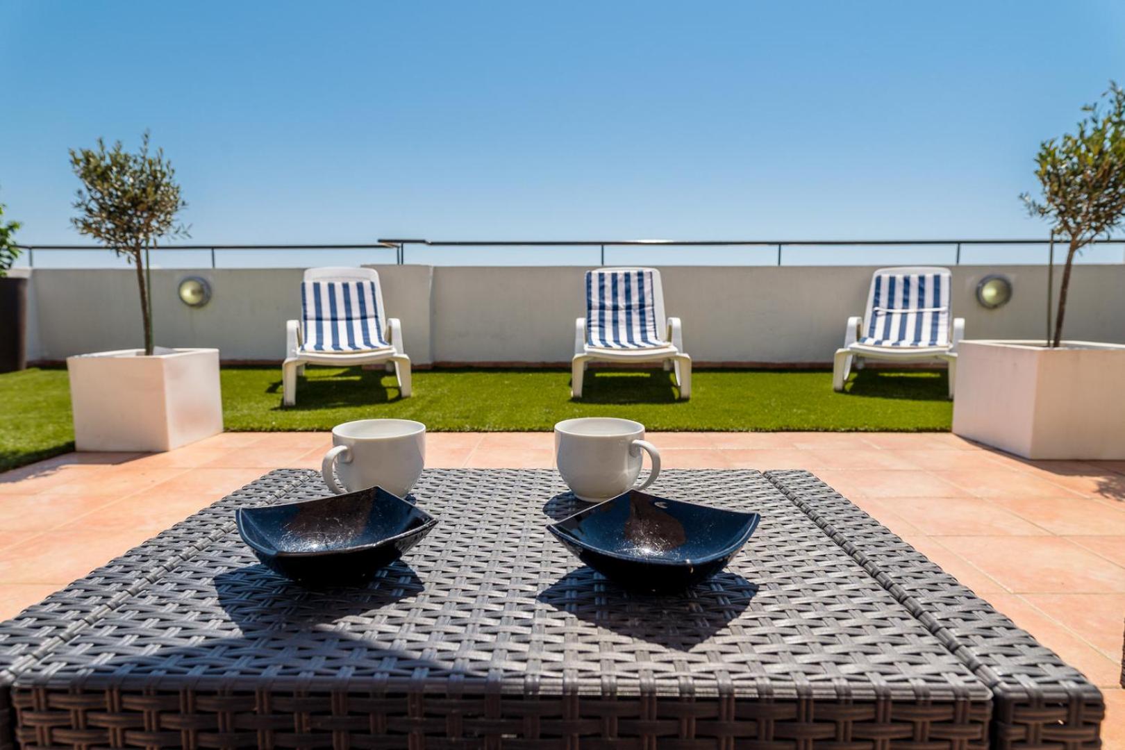 MAKENZY Seaview PENTHOUSE