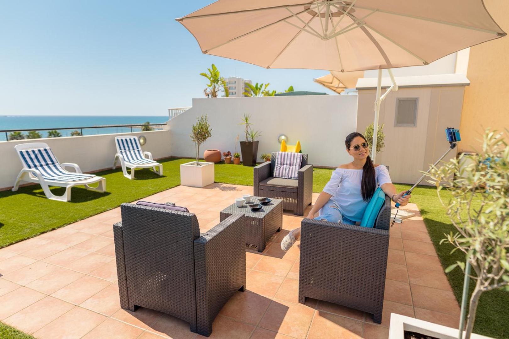 MAKENZY Seaview PENTHOUSE