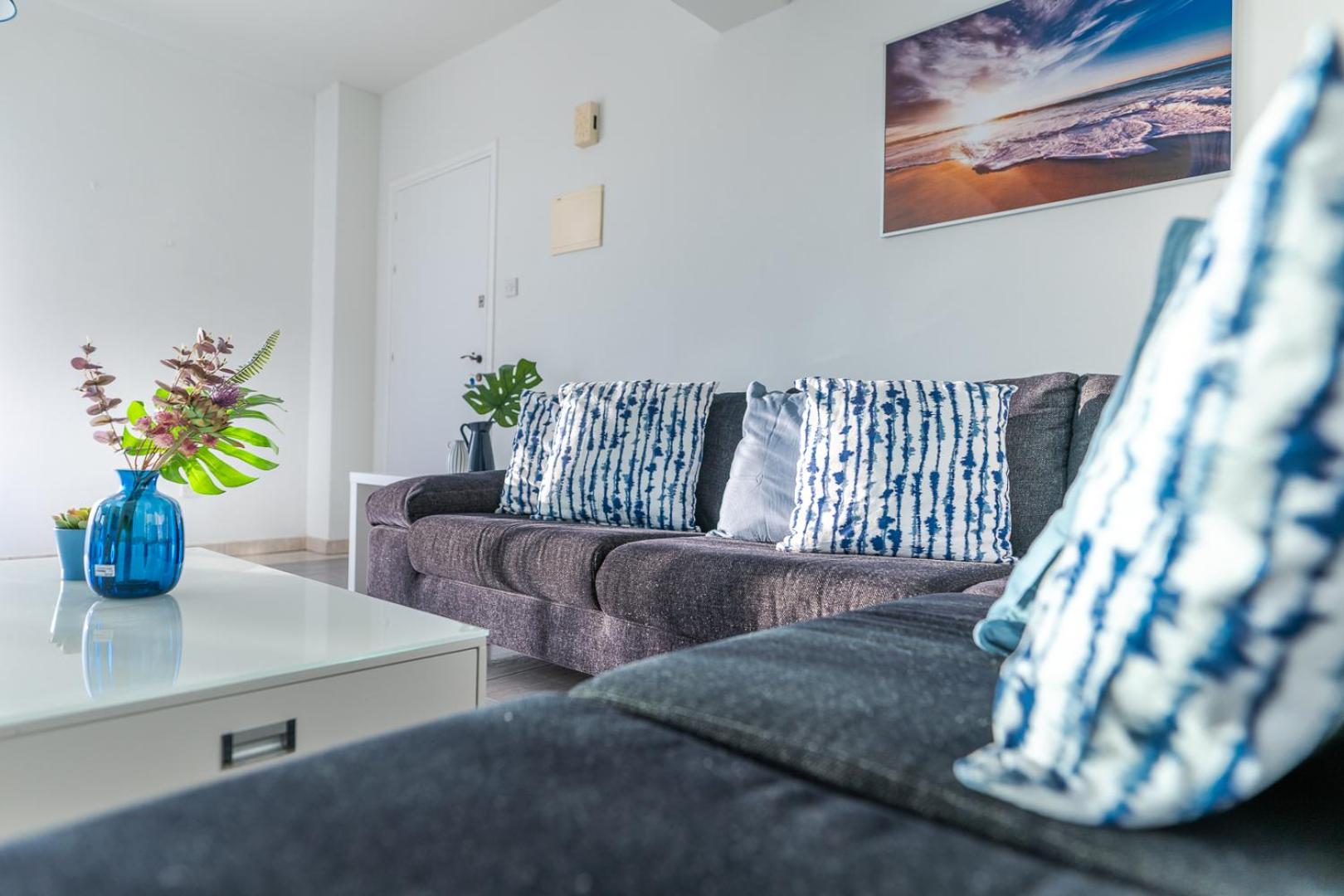 MAKENZY Seaview PENTHOUSE
