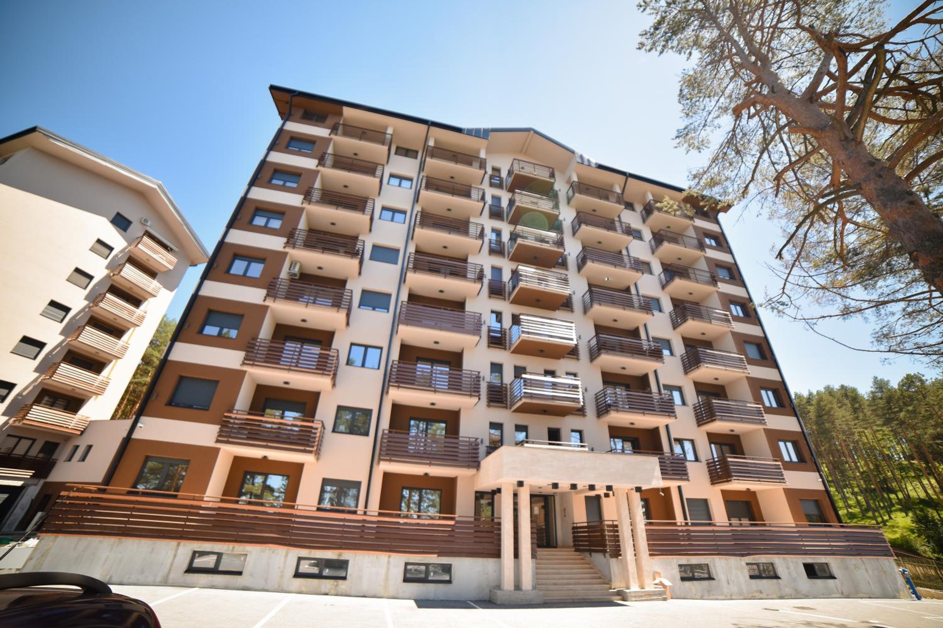 Apartment Center Valley in Vila Pekovic Green view 5