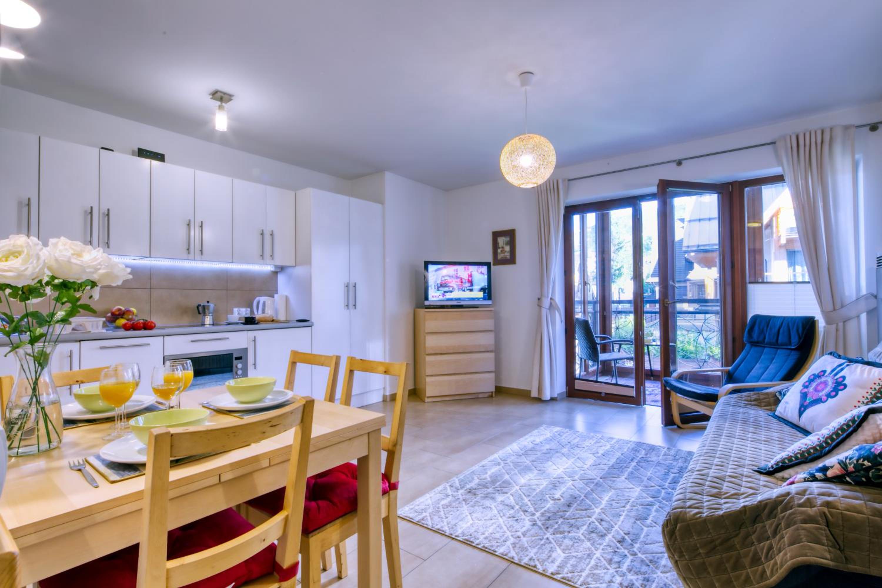 Ametyst Apartamenty Mozaika centrum balkon view 3