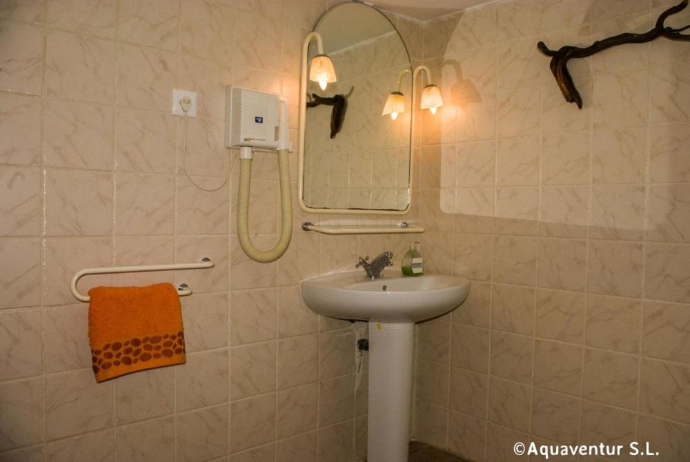 Photo 33