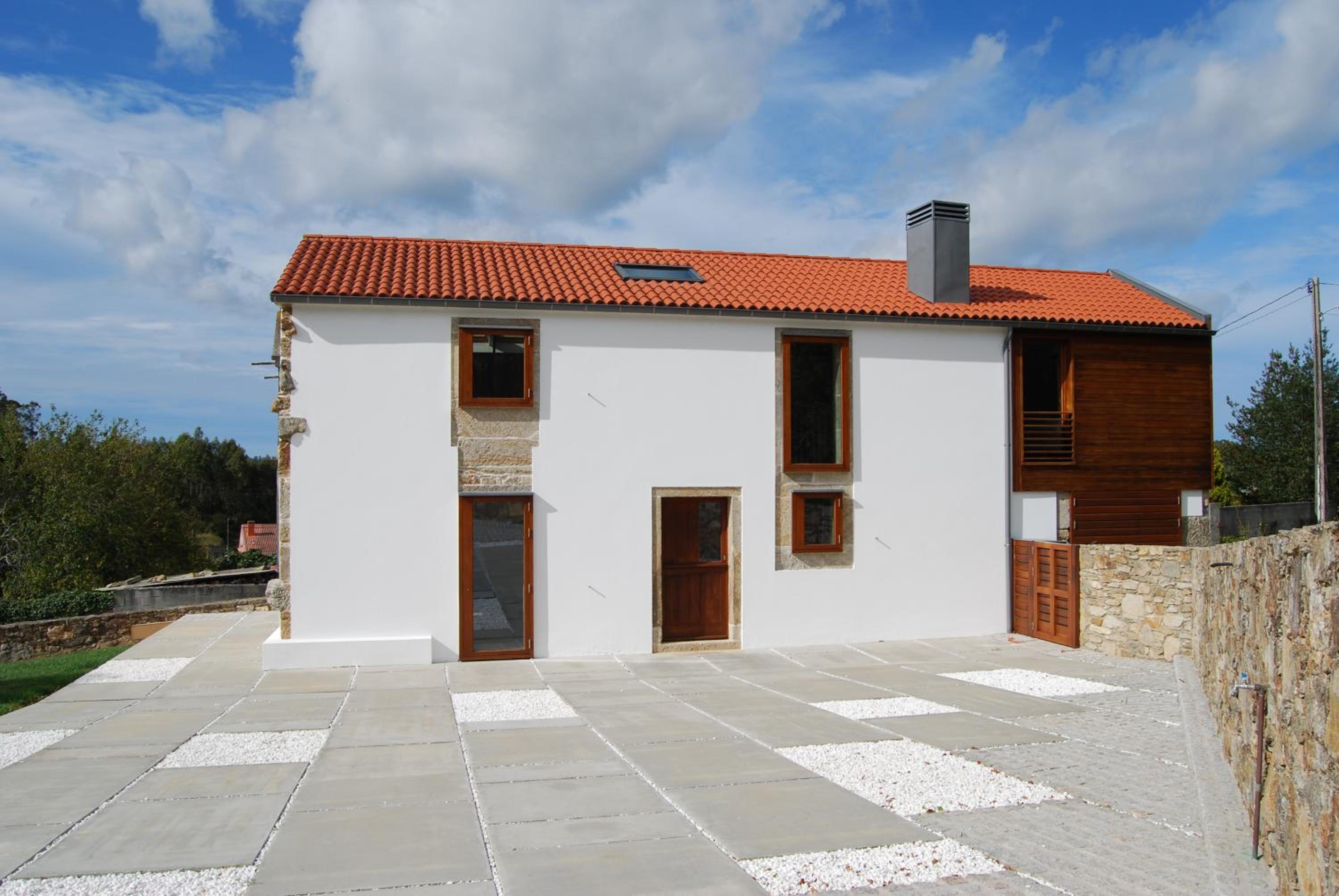 Casa do cruceiro na Costa da Morte view 3