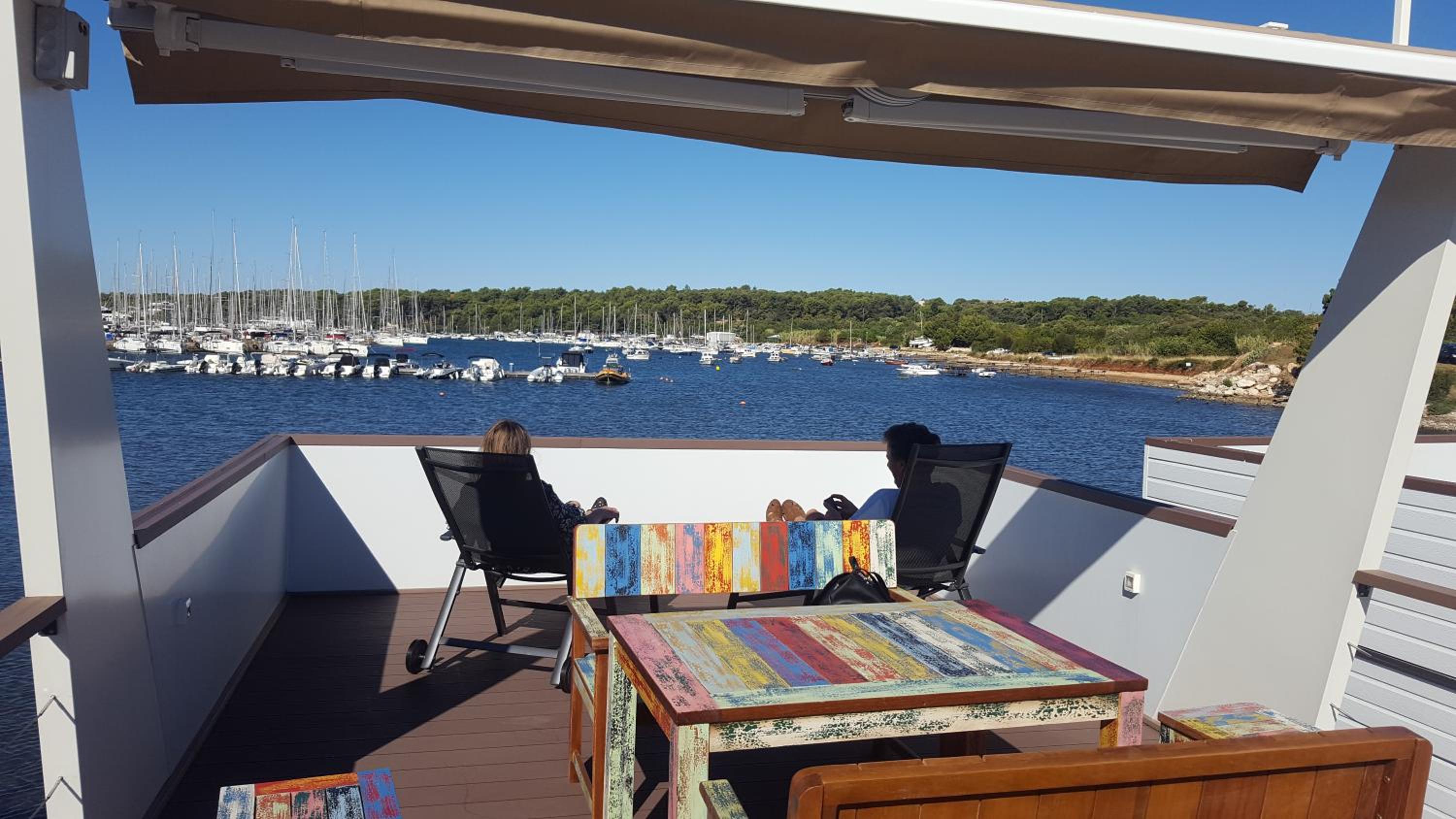 Hausboot Pula - Floating House Water Lily view 3