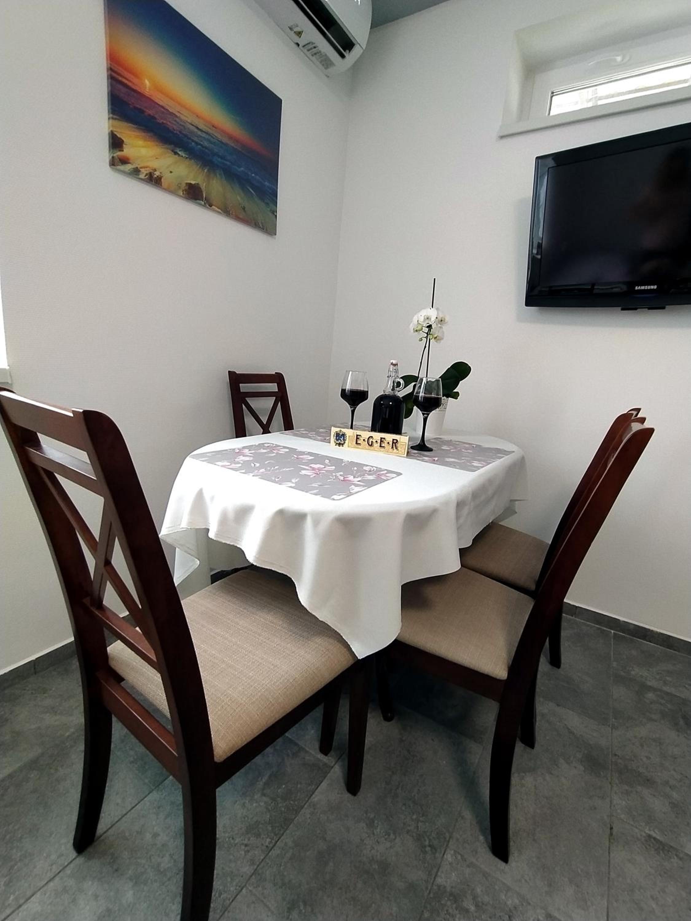 Emmabella Apartmanok Eger view 4