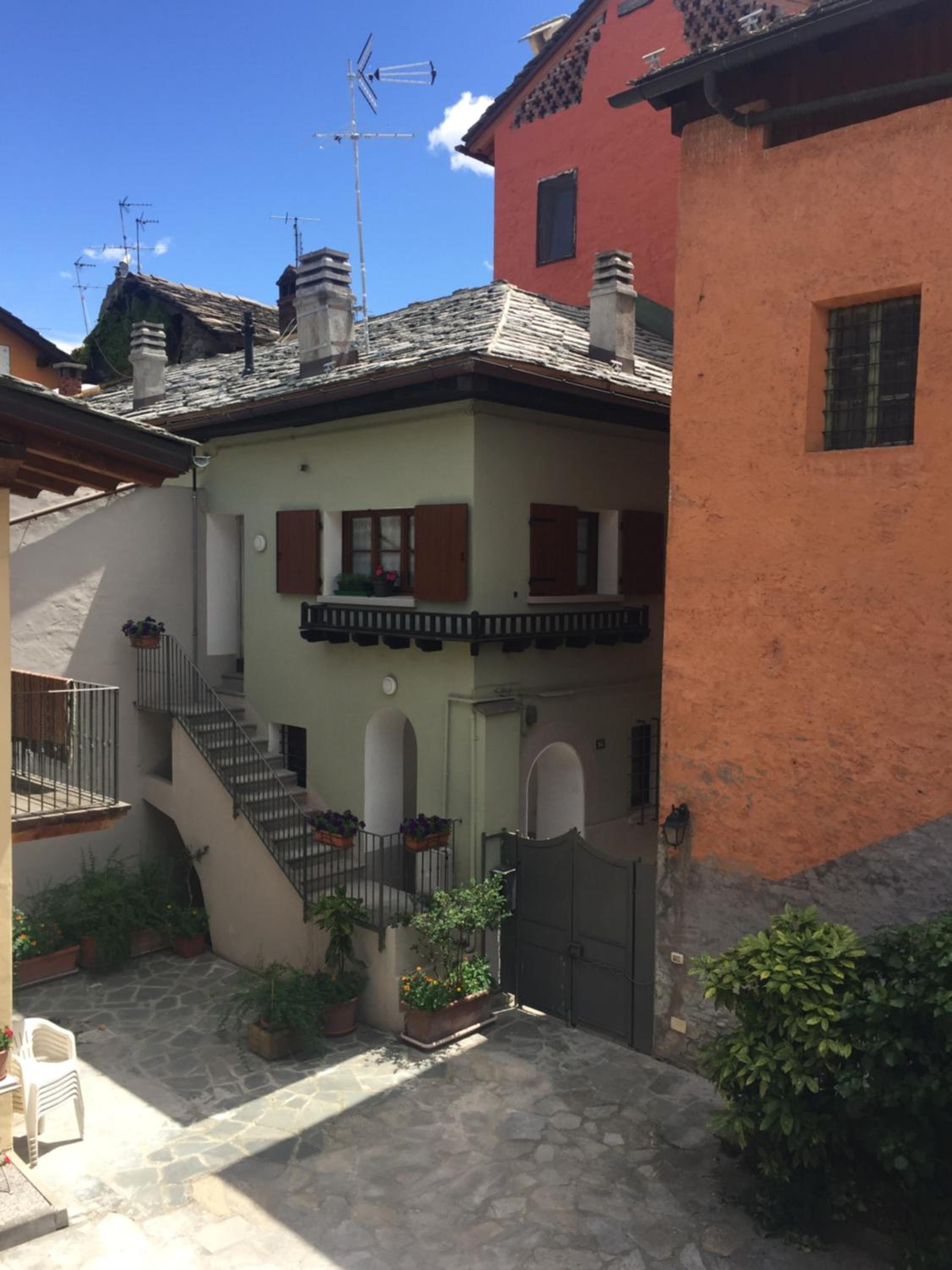 Aubert 64 view 3