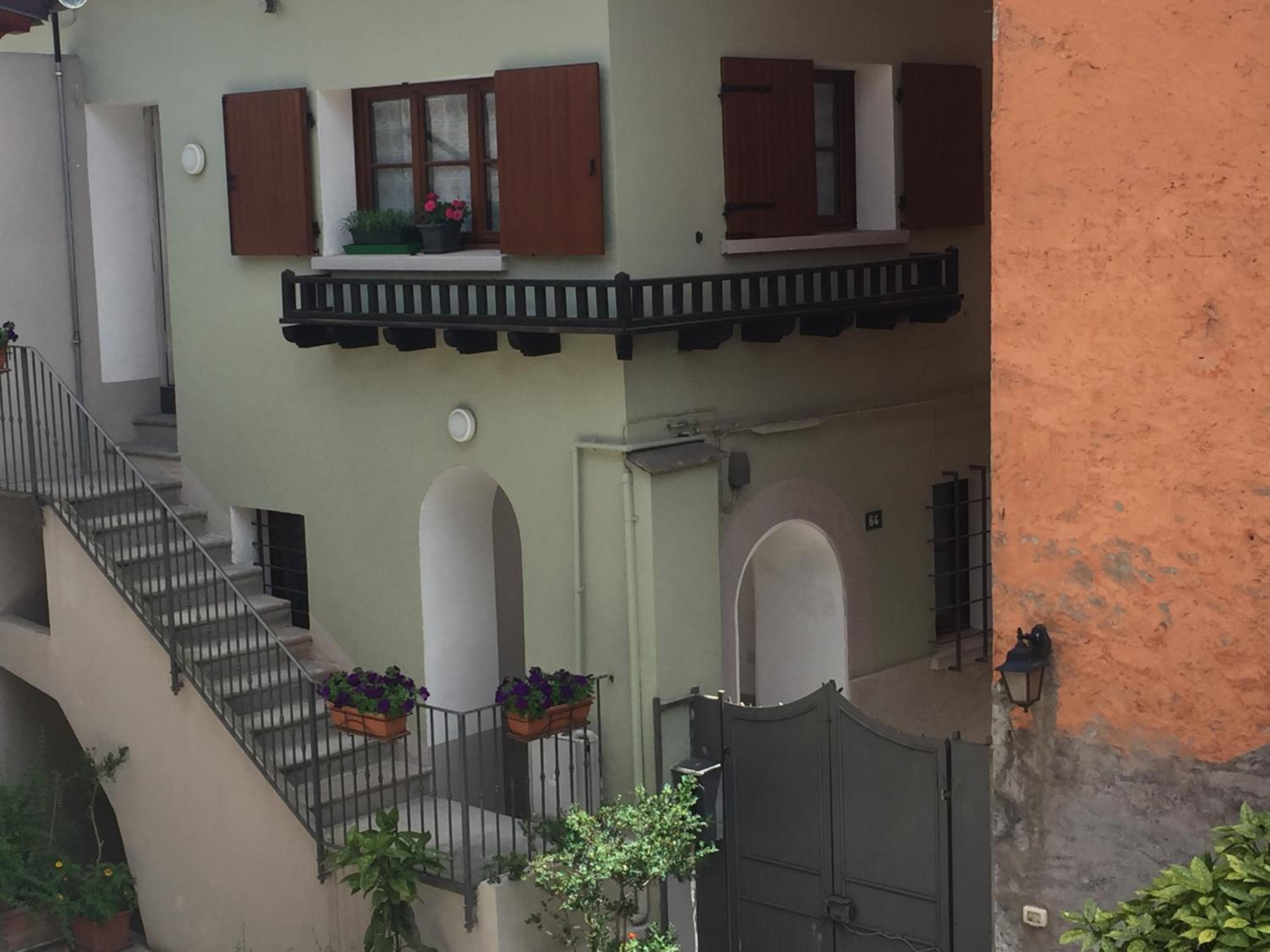 Aubert 64 view 5