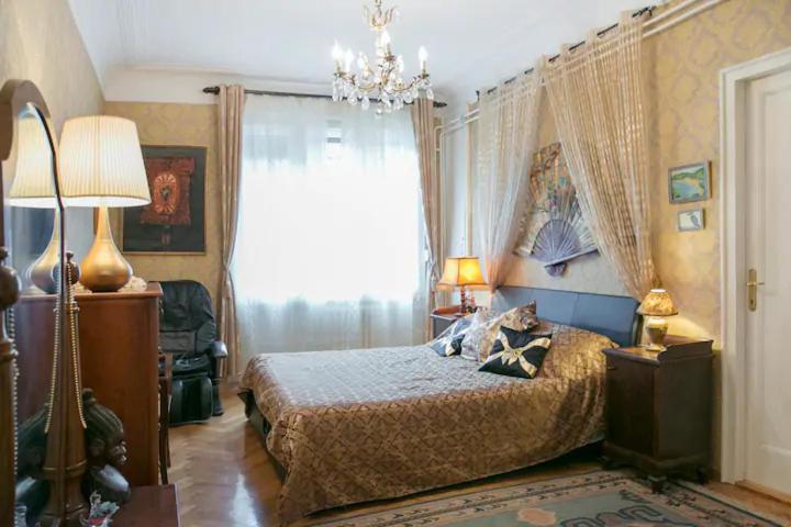 FABOULOUS apartment view 2