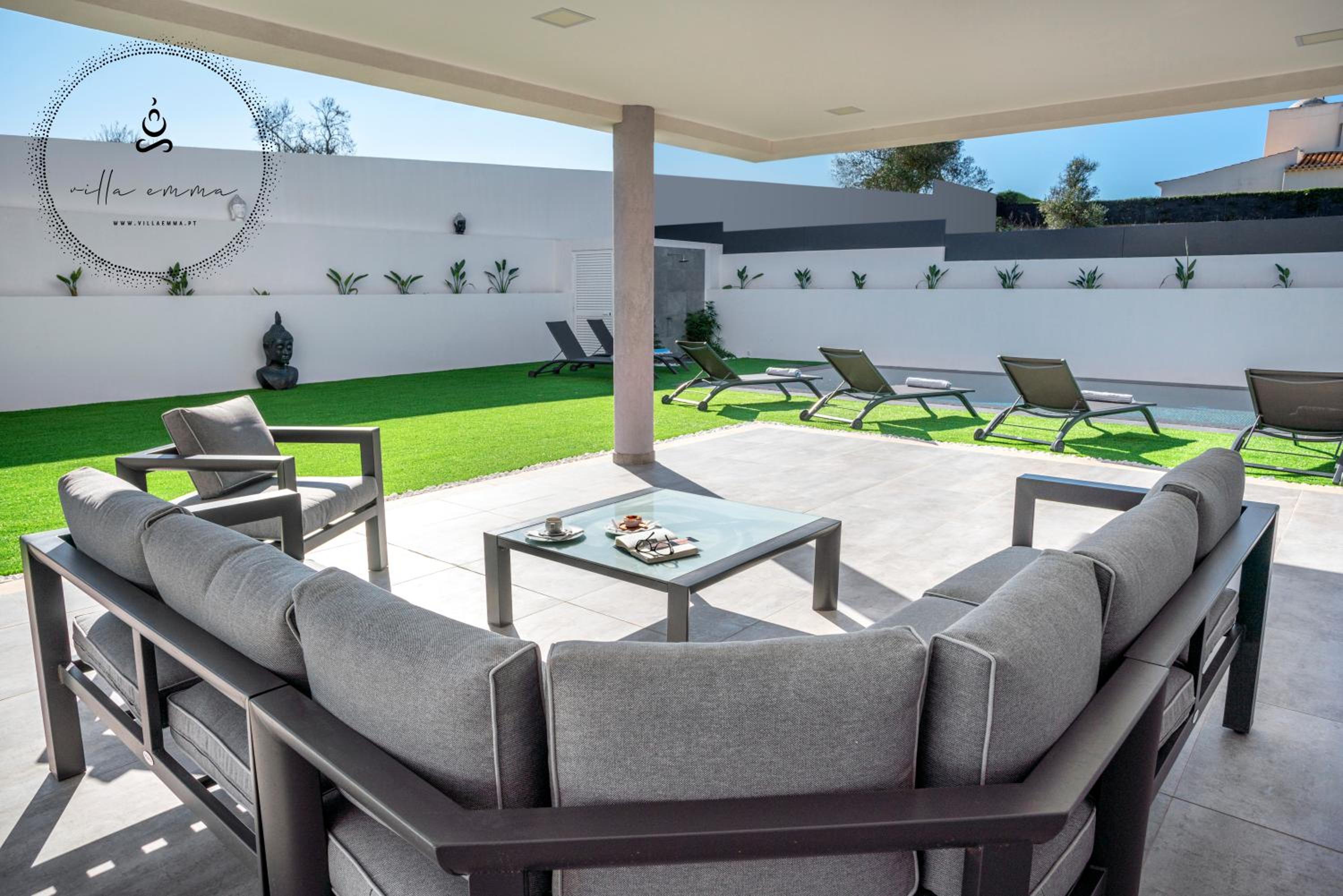 Private Alvor villa with pool and Jacuzzi view 5