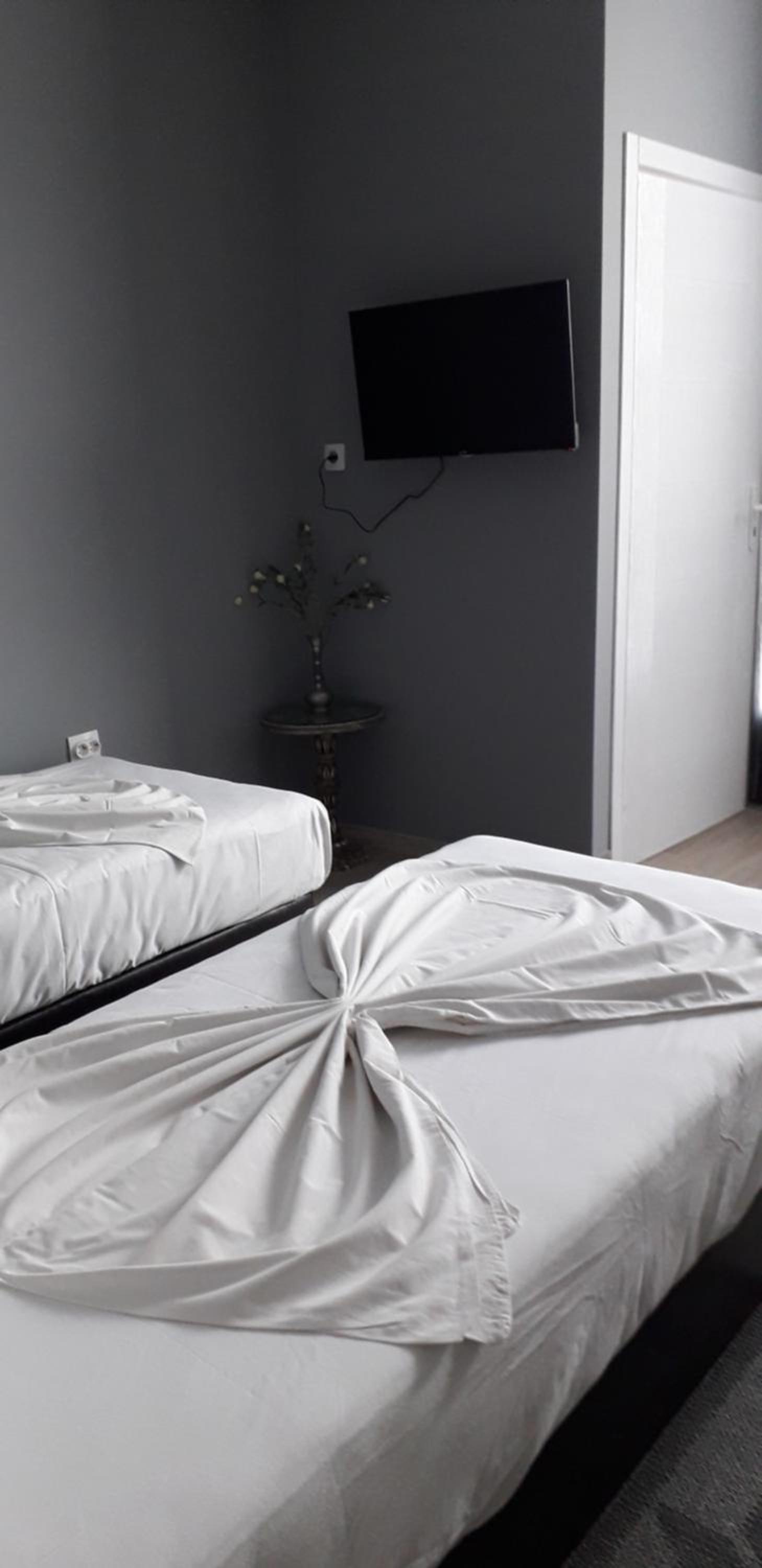 Guest Rooms Tivona