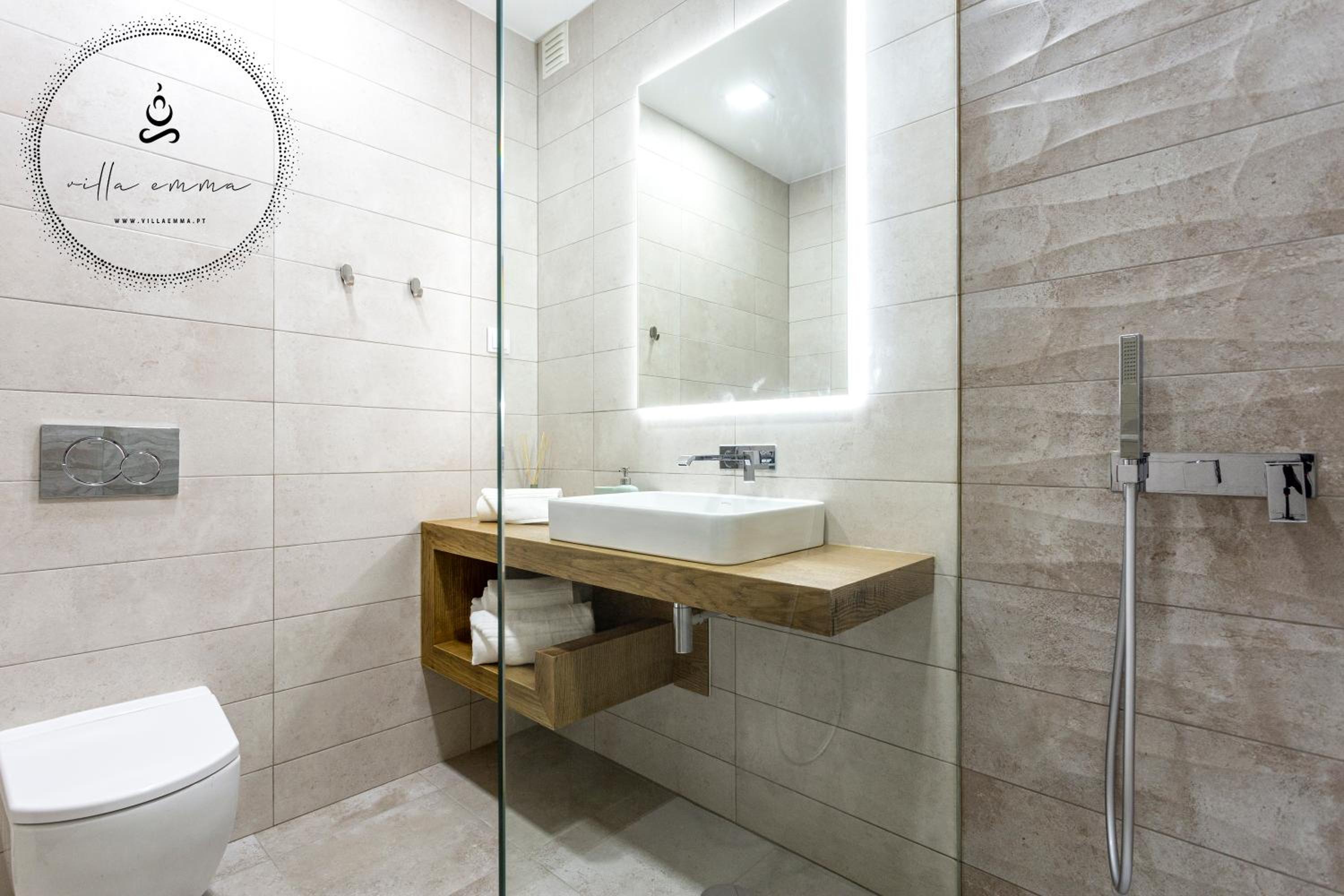 Photo 34