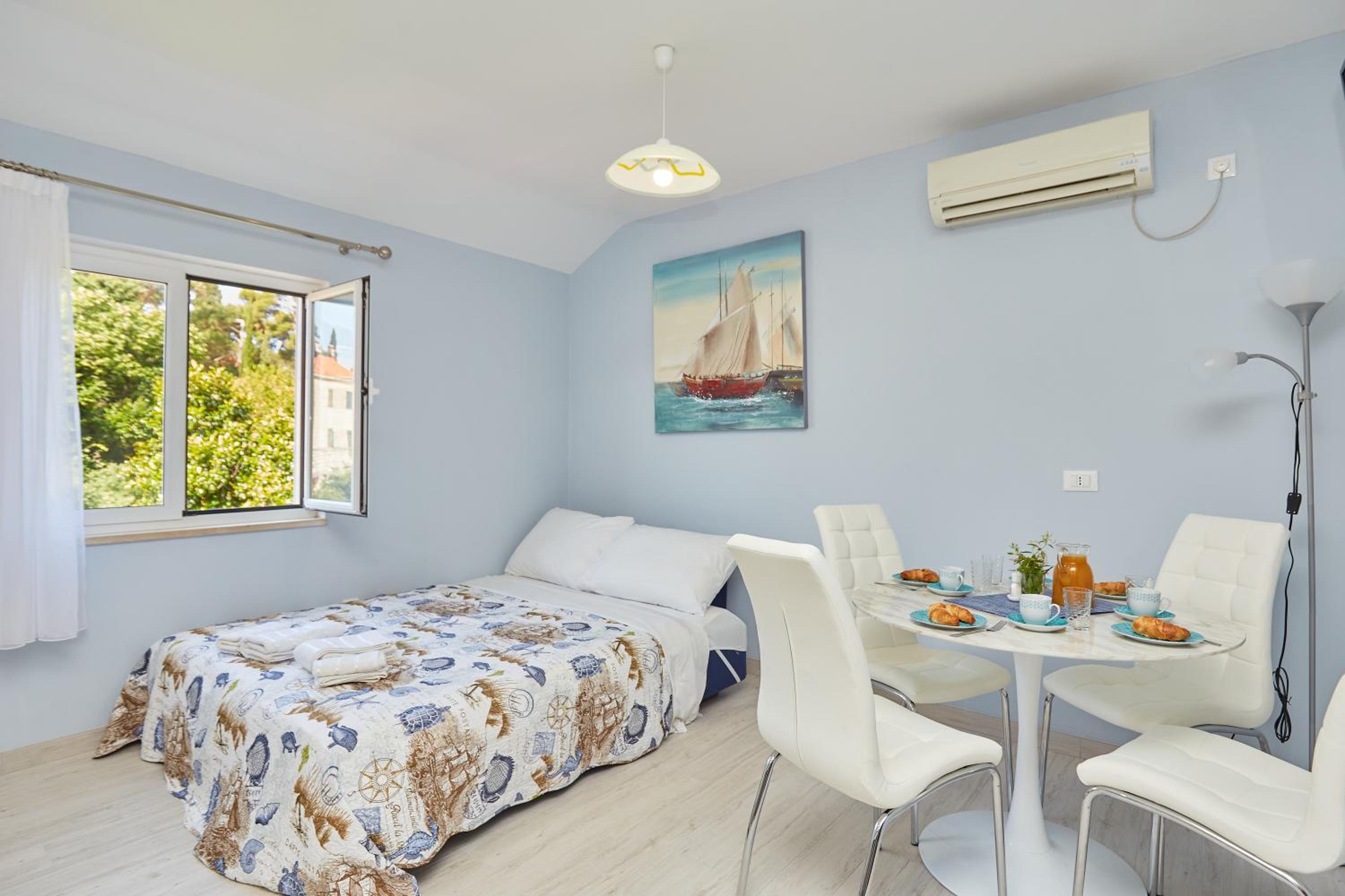 Apartments Kolorina