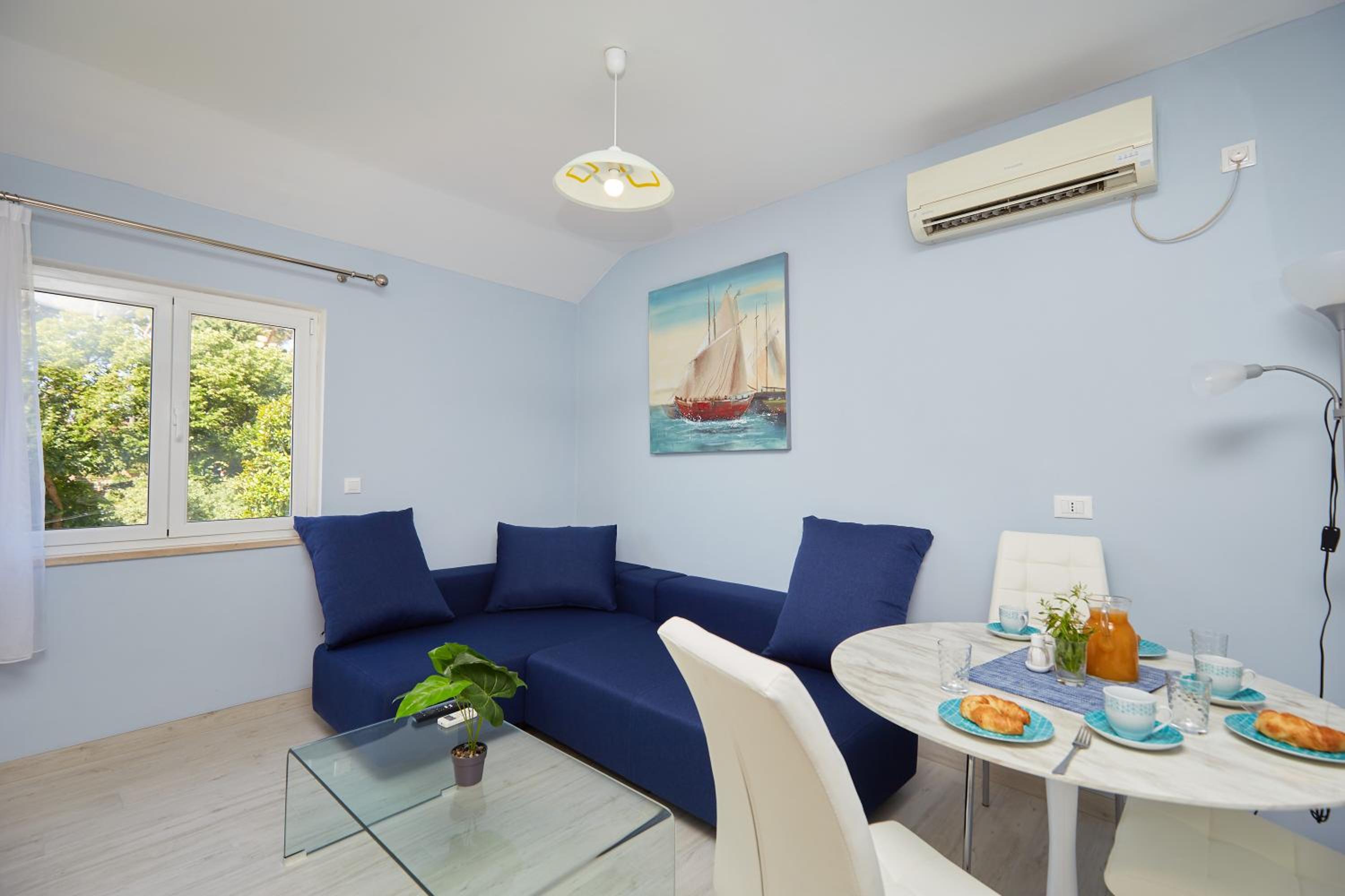 Apartments Kolorina