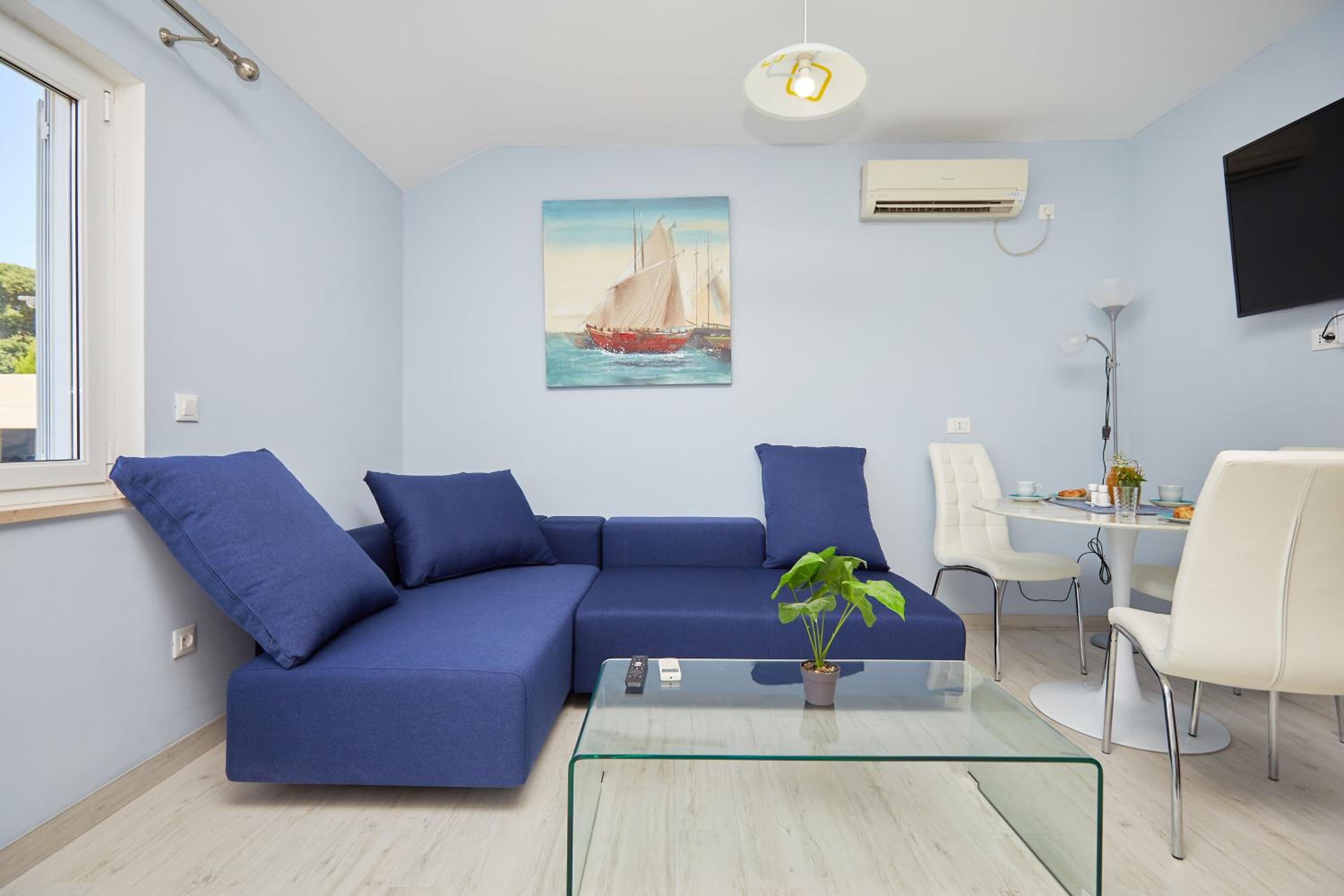 Apartments Kolorina