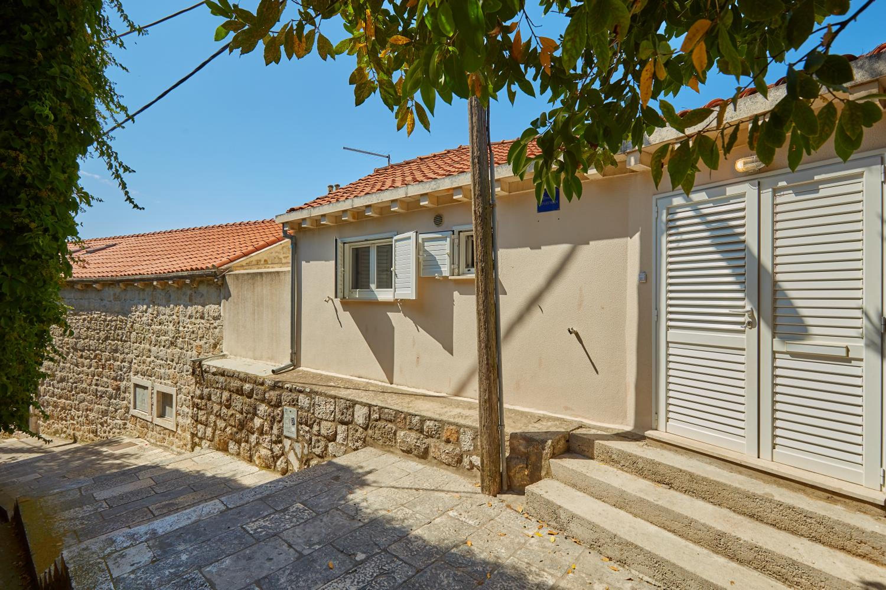 Apartments Kolorina