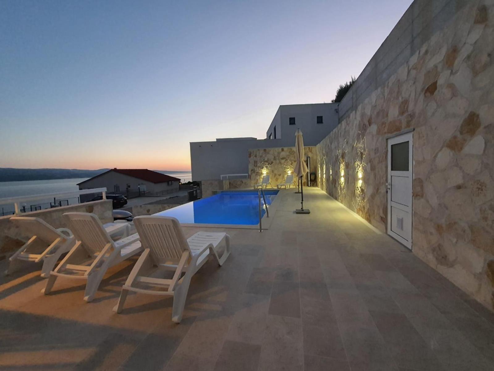 Apartment 3 with pool and amazing sea view photo 2