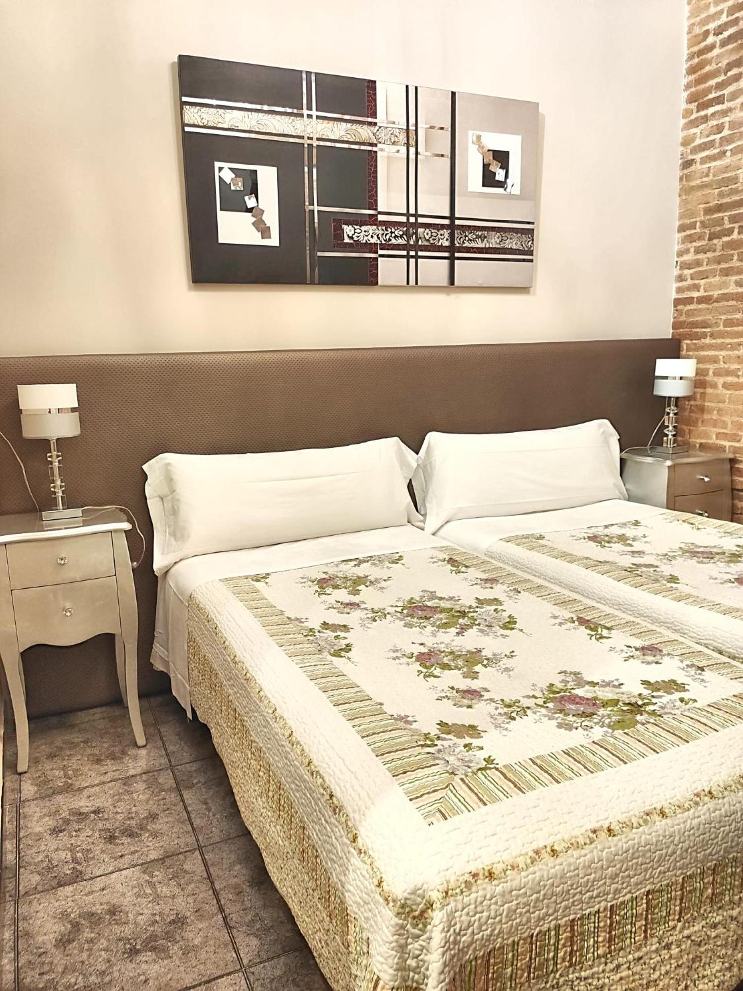Hostal Orleans