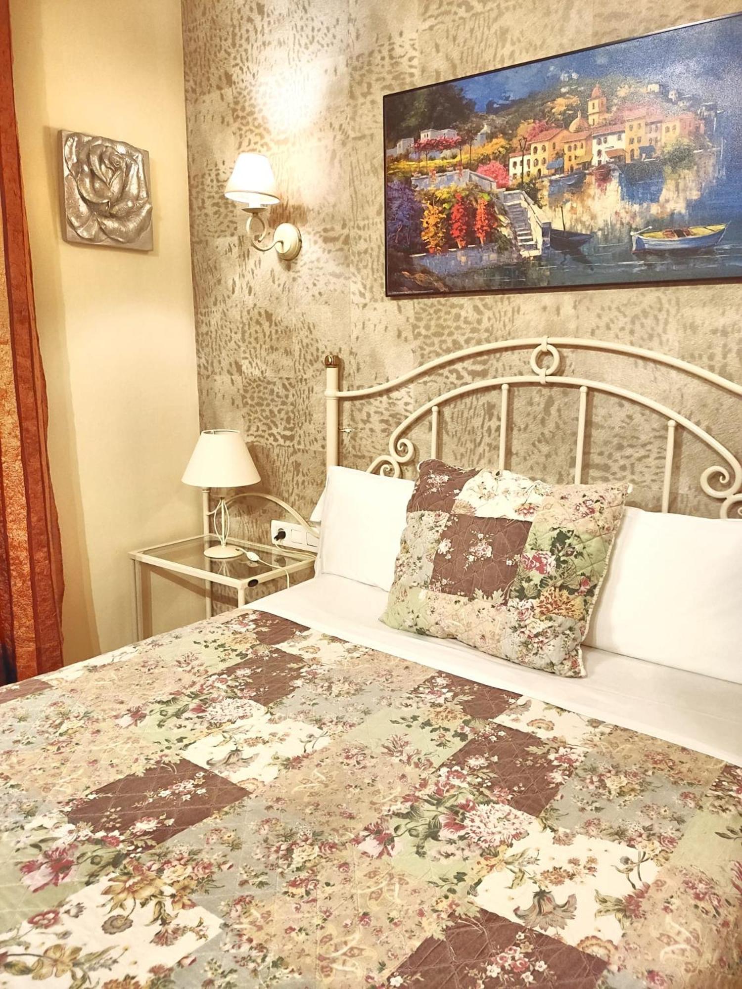 Hostal Orleans