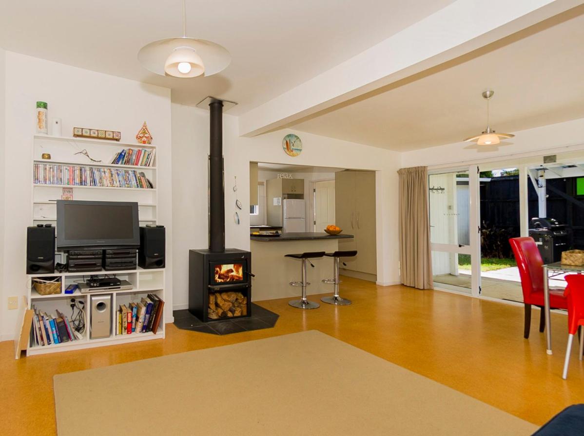 Gone Coastal - Whangamata Holiday House view 2
