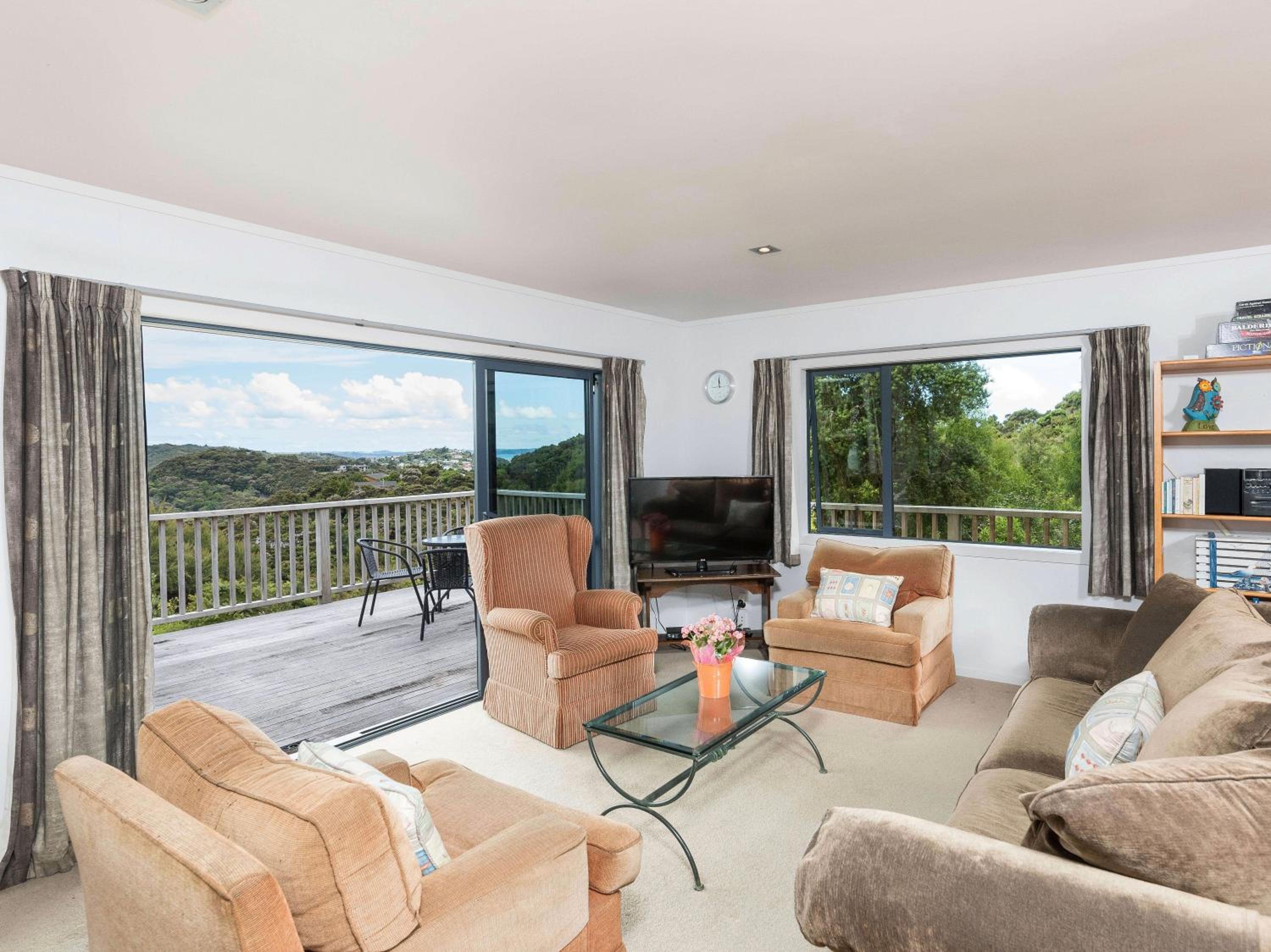 Skipper's Haven - Opua Holiday Home view 5