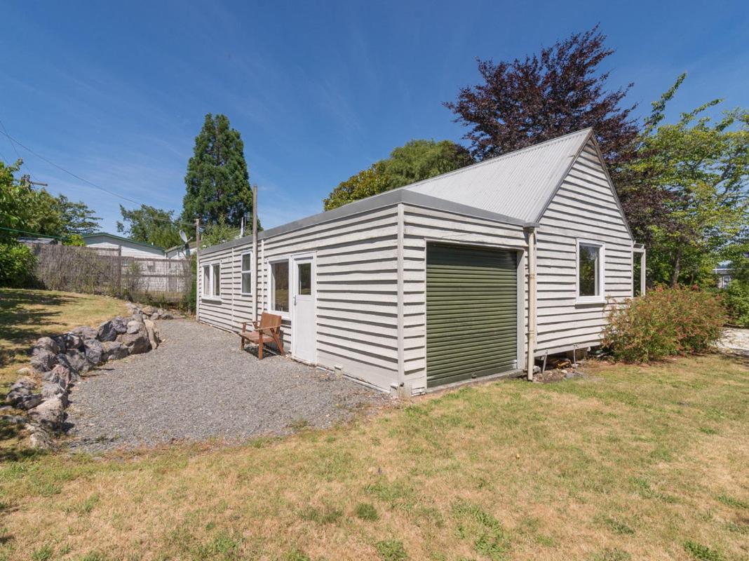 Copper Beech Cottage - Wharewaka Holiday Home
