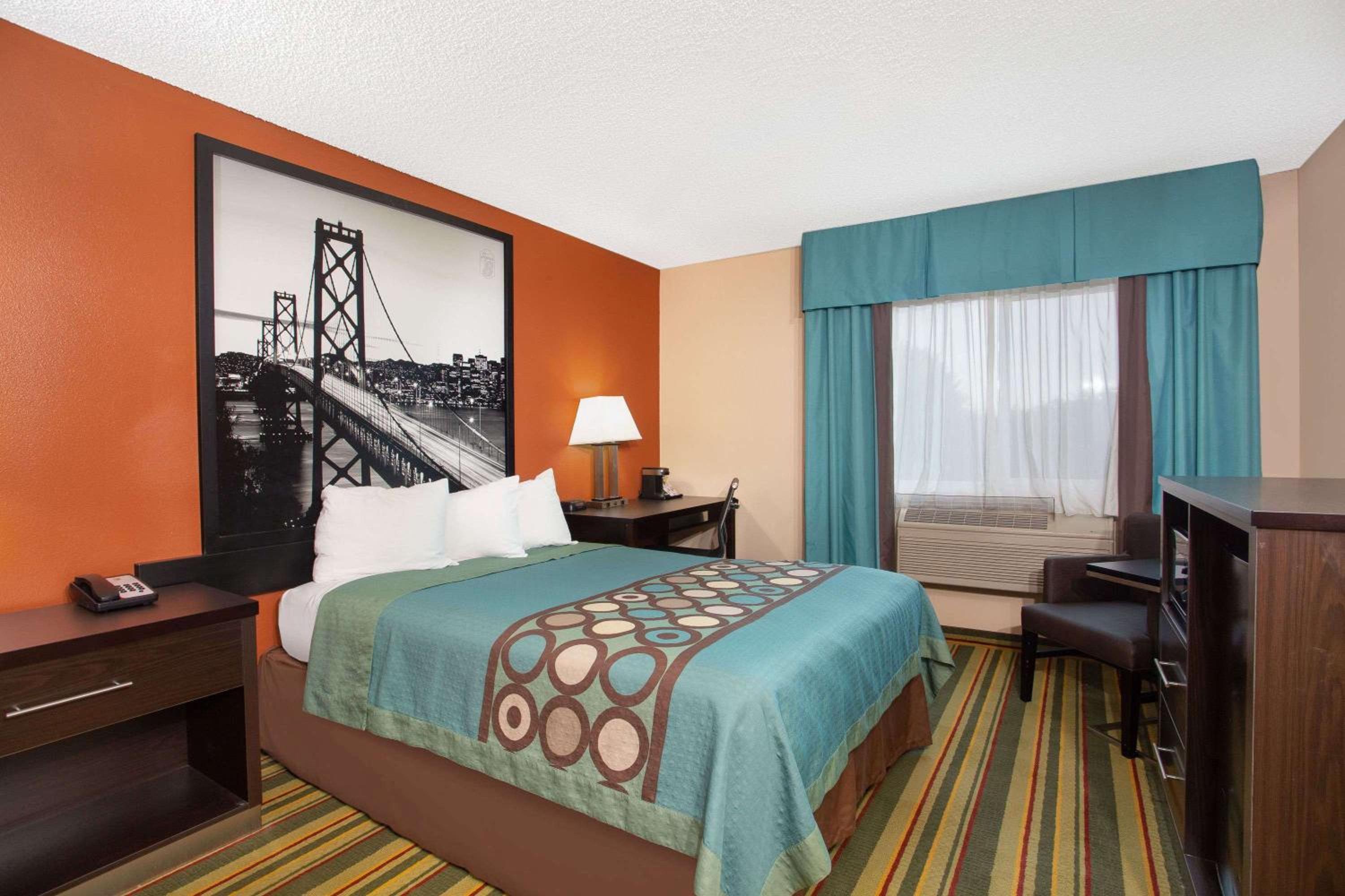 Chico Vacations - Super 8 by Wyndham Chico - Property Image 20