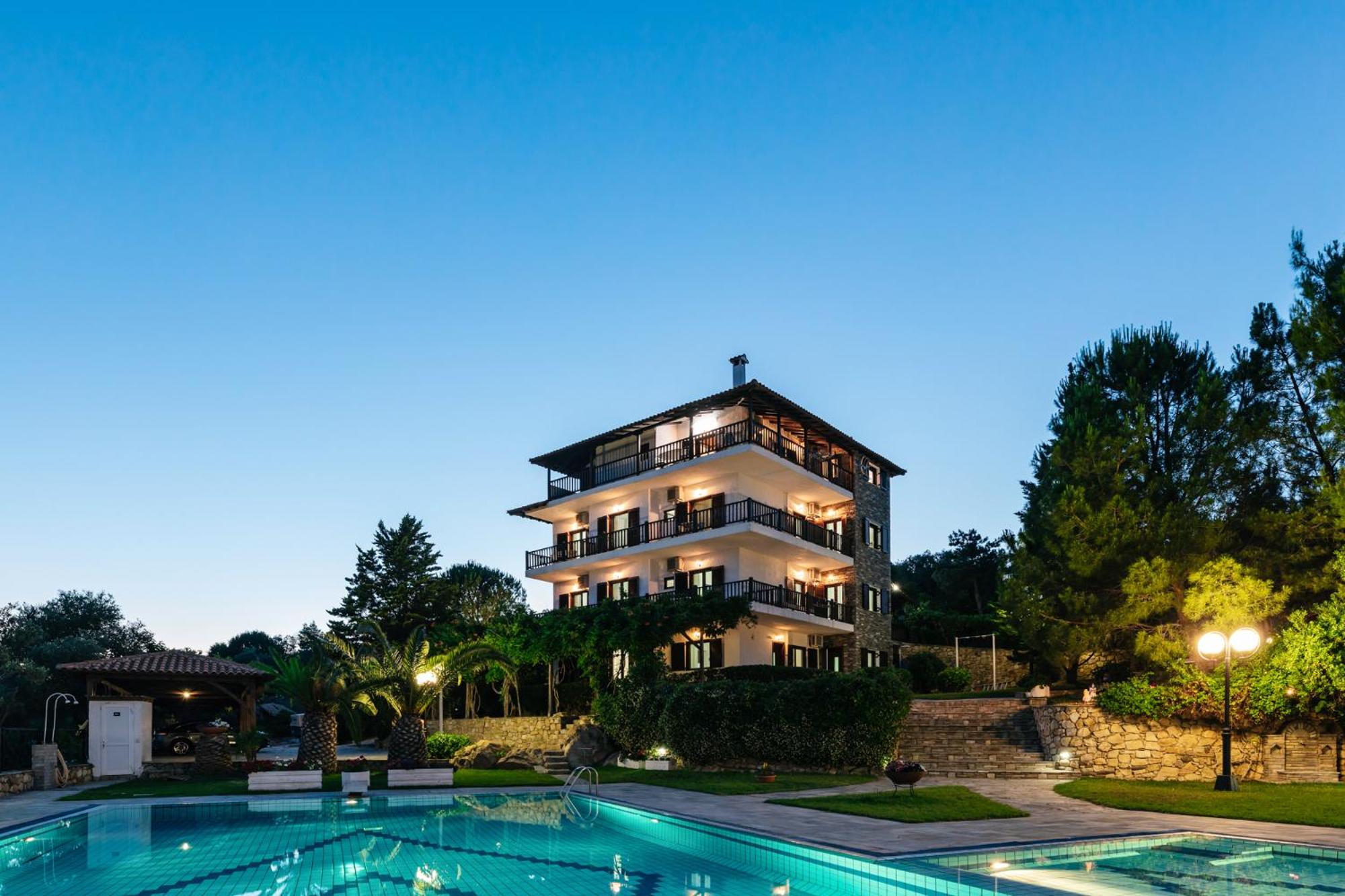 Hotel Theoxenia Apartments - Image 1