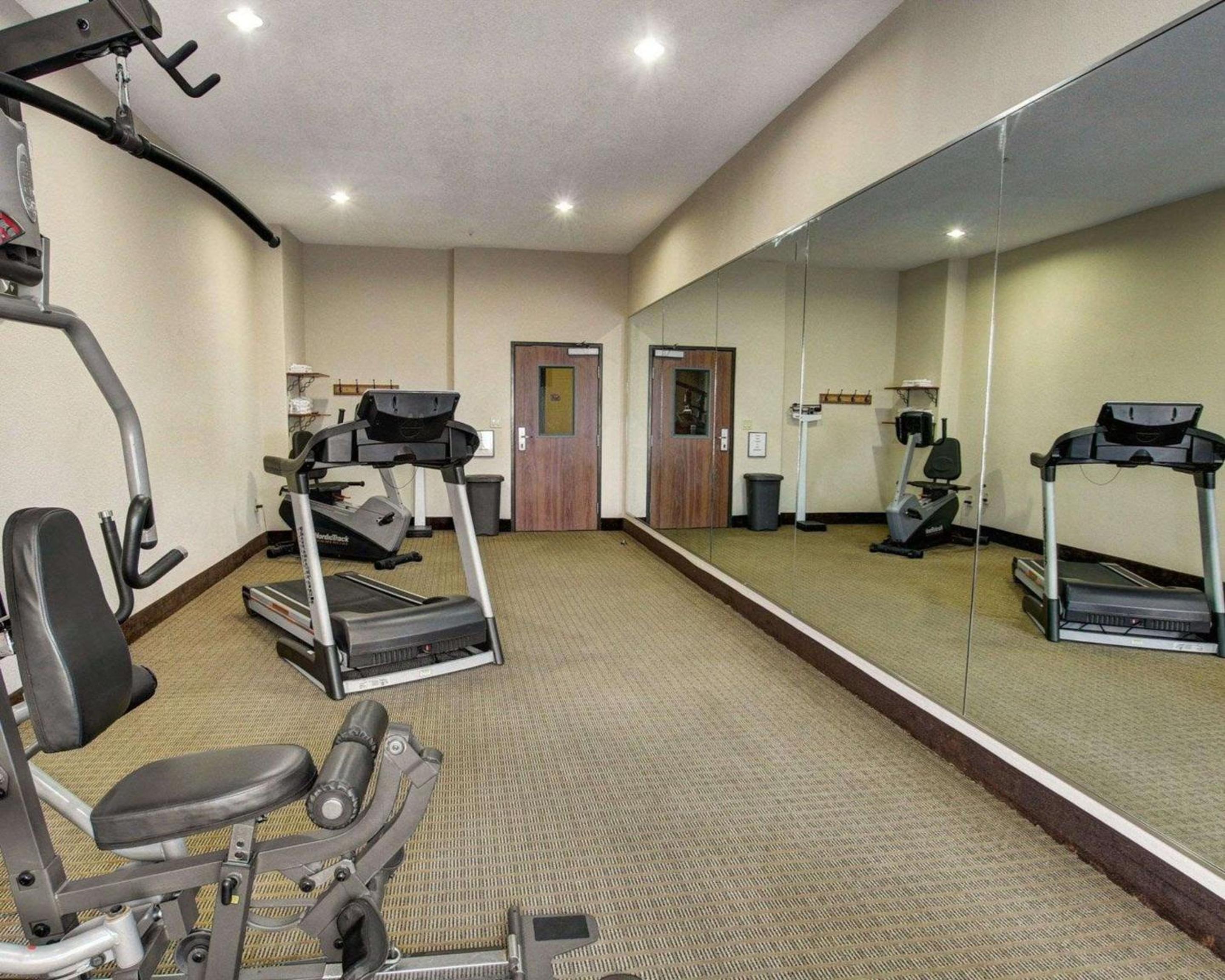 Comfort Inn  Suites - Property Image 5