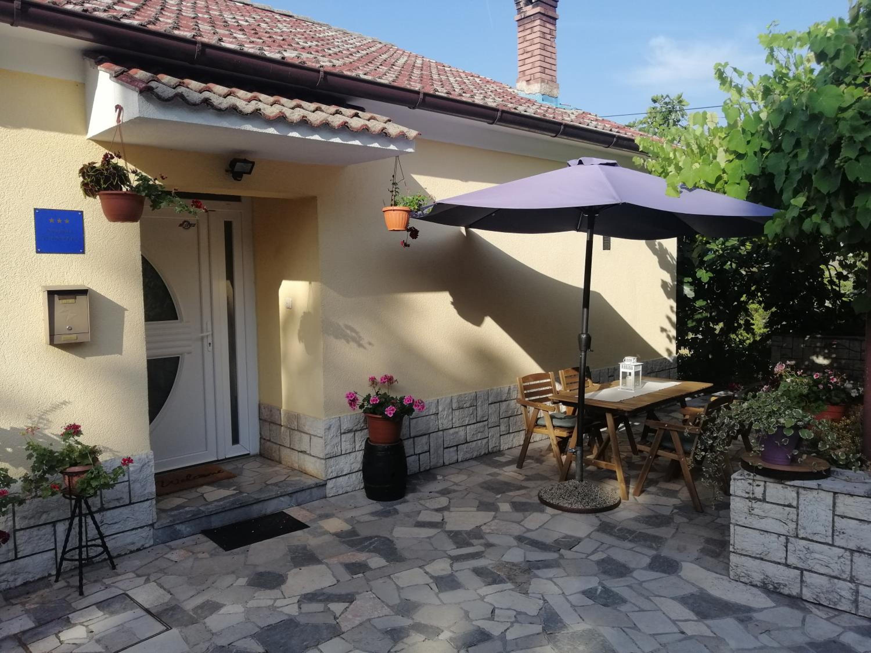 Studio apartment Vigo - Rijeka view 2