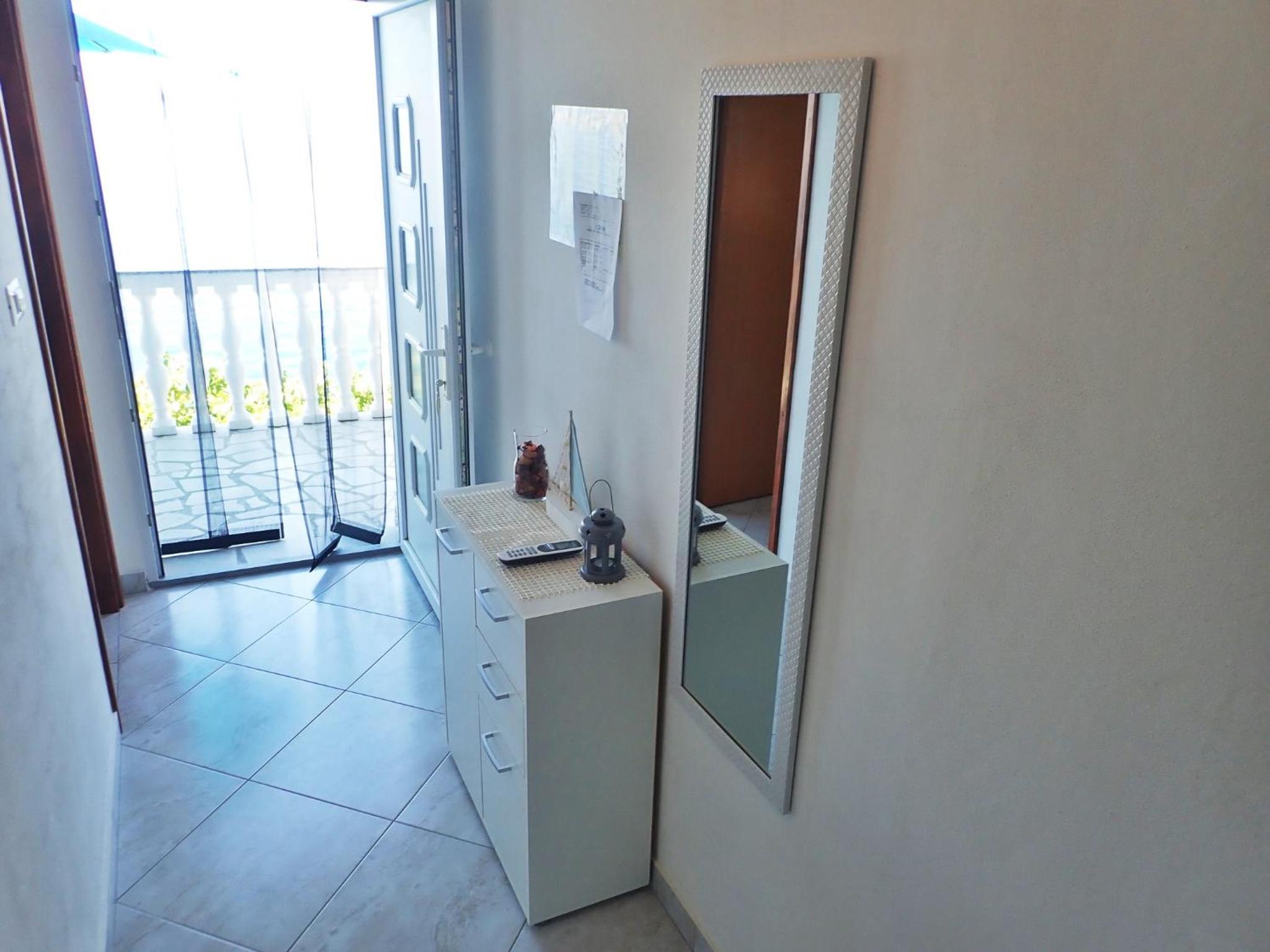 Apartments Lilly by the sea view 5