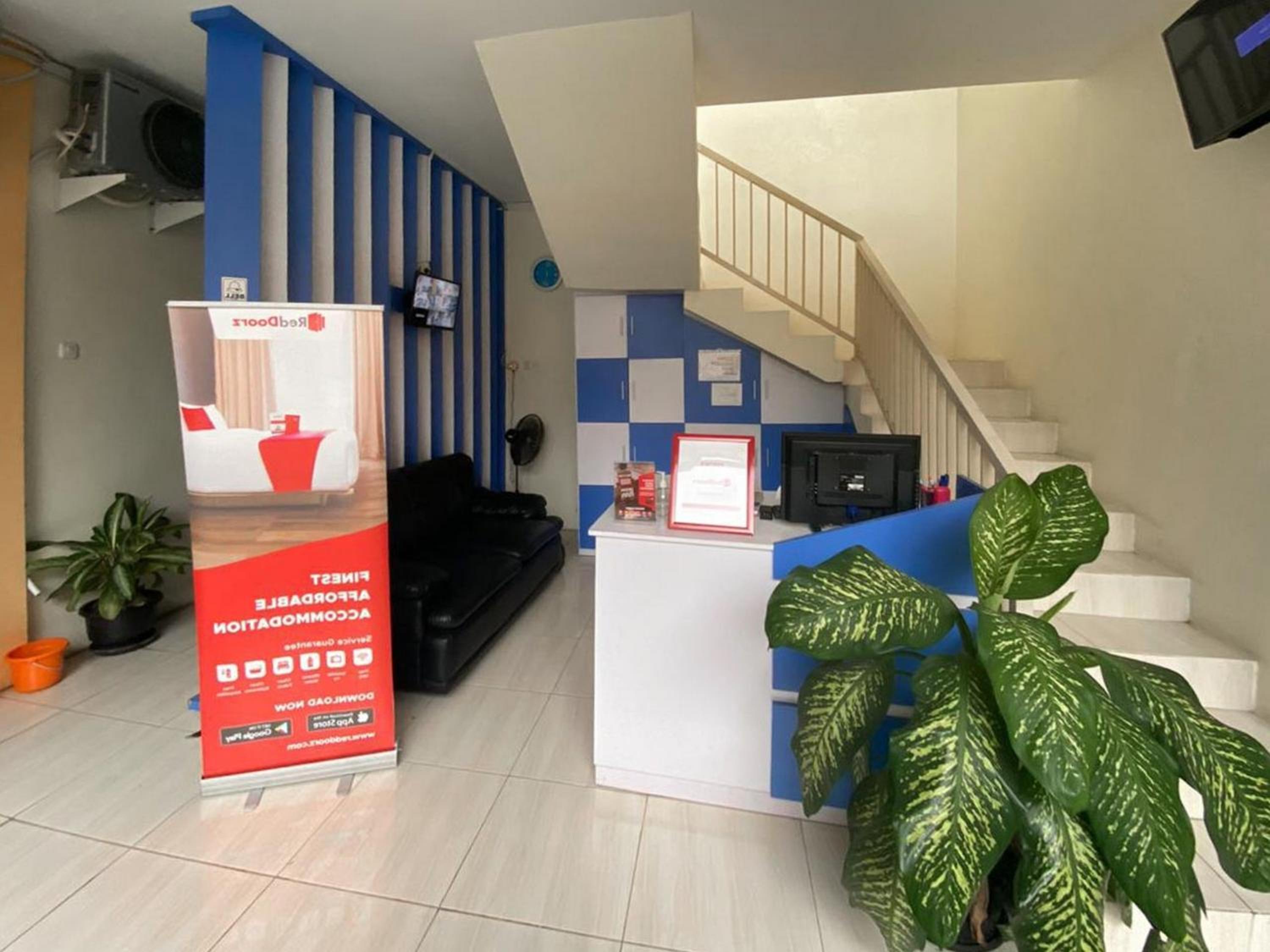 RedDoorz Syariah @ Pahlawan Sidoarjo, Sidoarjo - 11