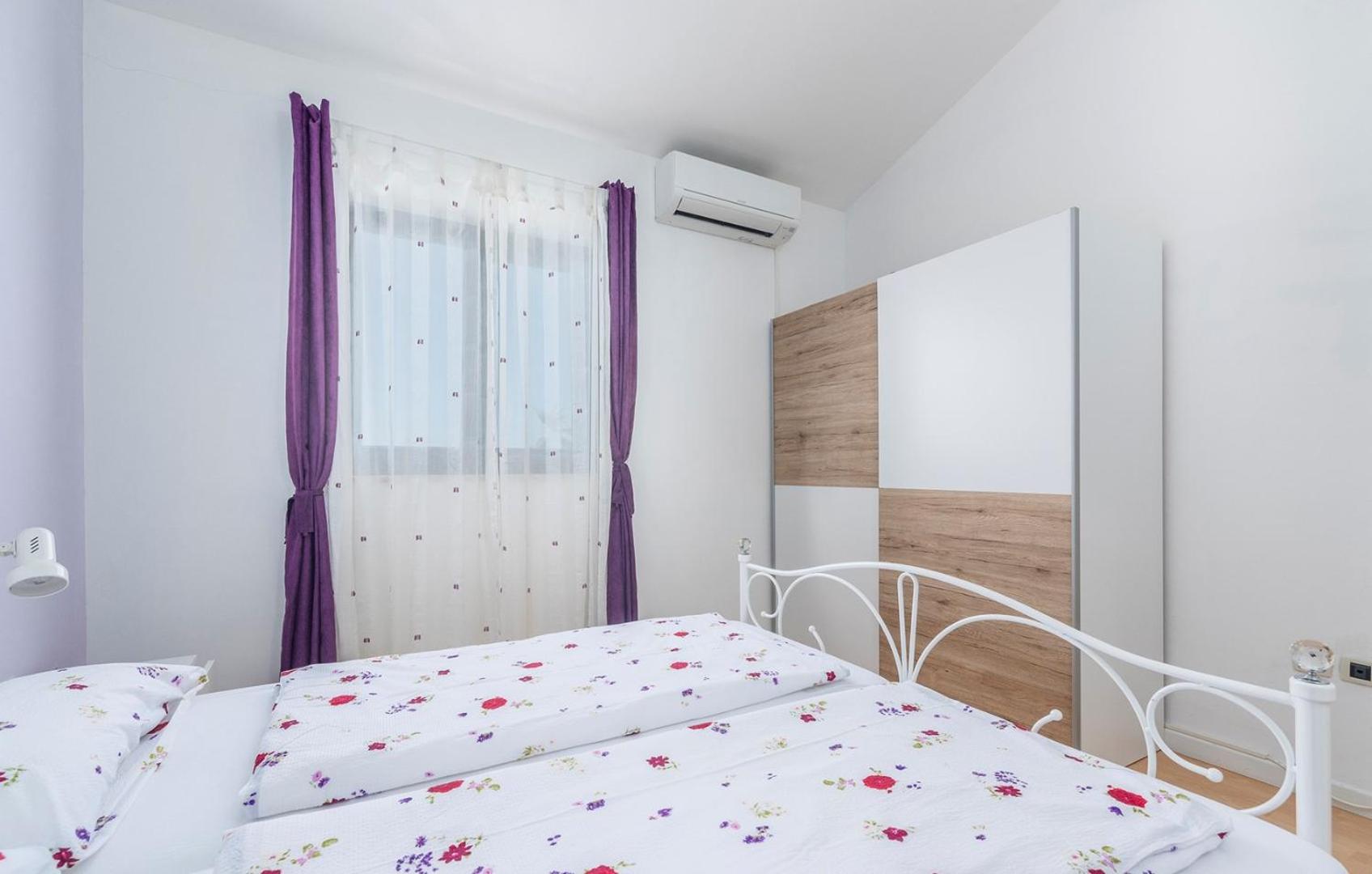 Apartment Viva with shared Pool view 2