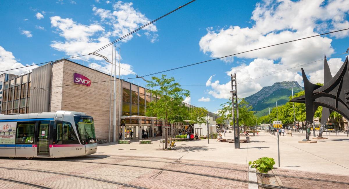 Grenoble Vacations - Hostel Le Hub Grenoble - Property Image 18