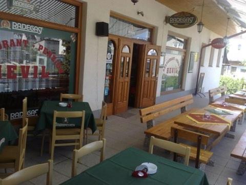 Restaurant-Penzión HEVIL