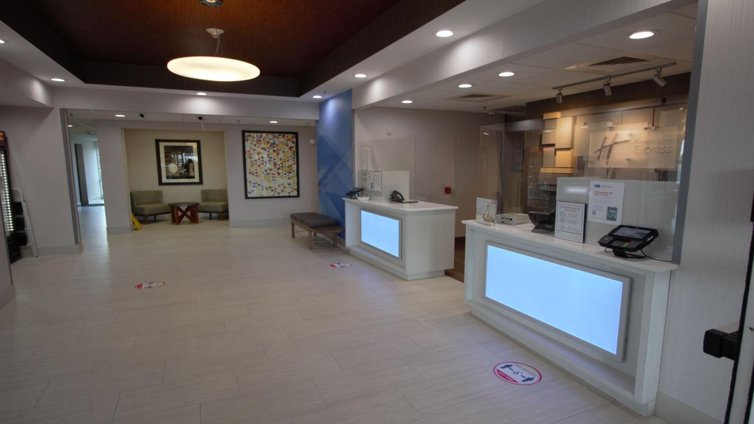 Somerset Vacations - Holiday Inn Express Hotel  Suites Somerset Central, an IHG Hotel - Property Image 1