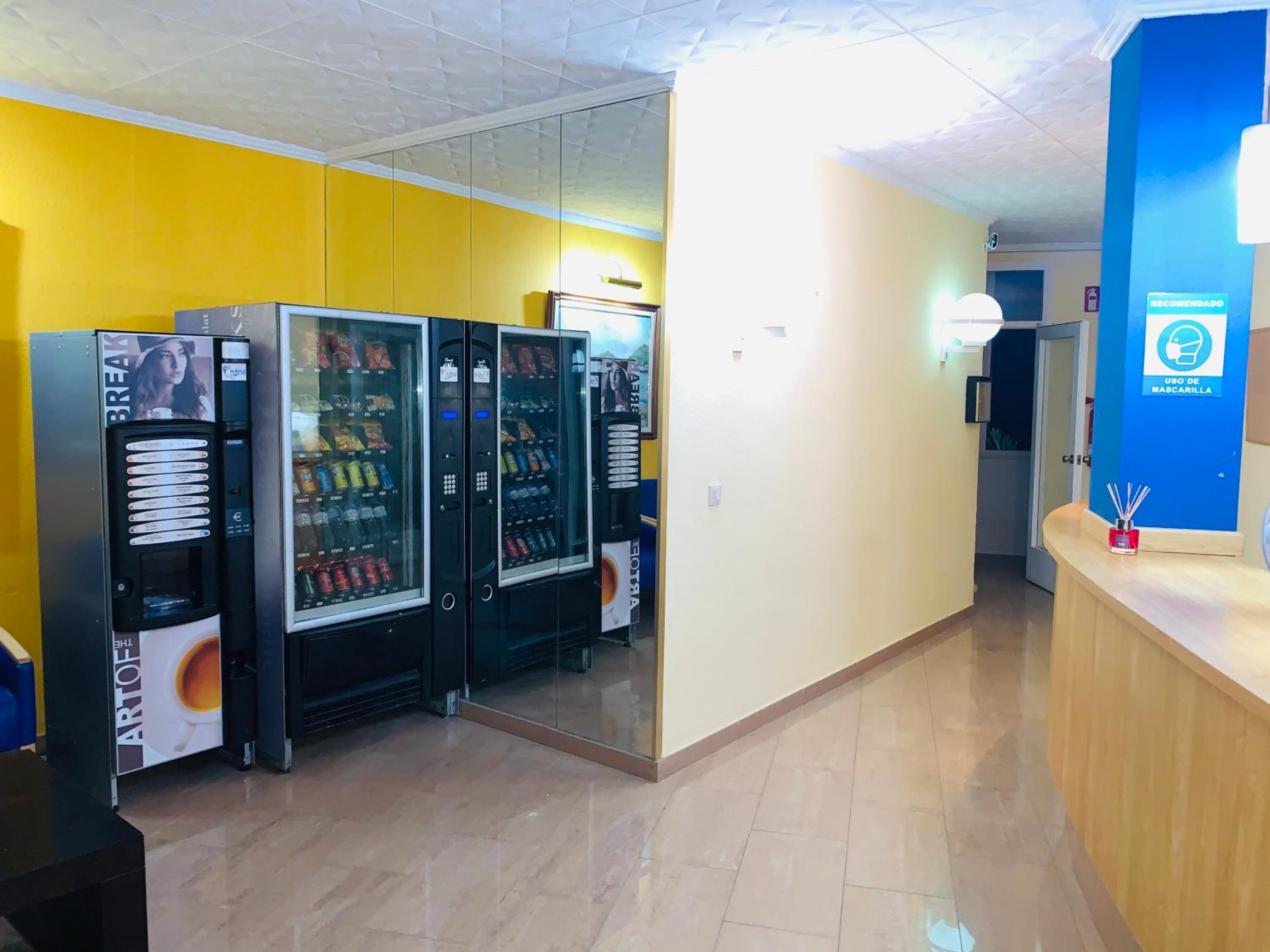 Eva Aparthotel